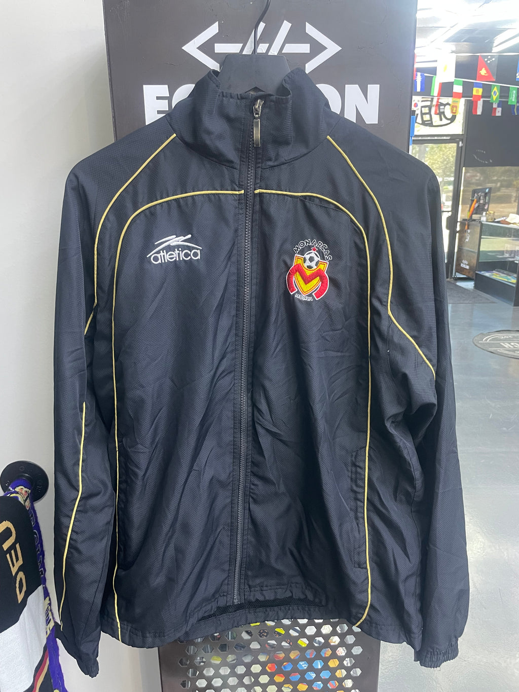 Atletica Monarcas Morelia Windbreaker (Black/Gold)