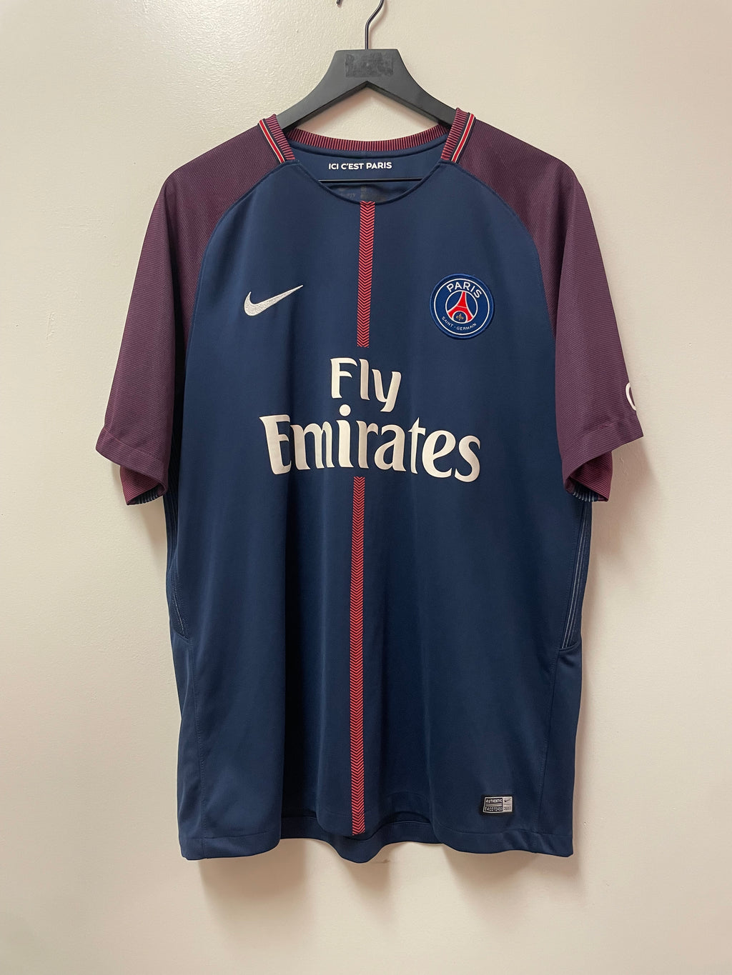 Nike Paris Saint-Germain 2017-18 Home Jersey