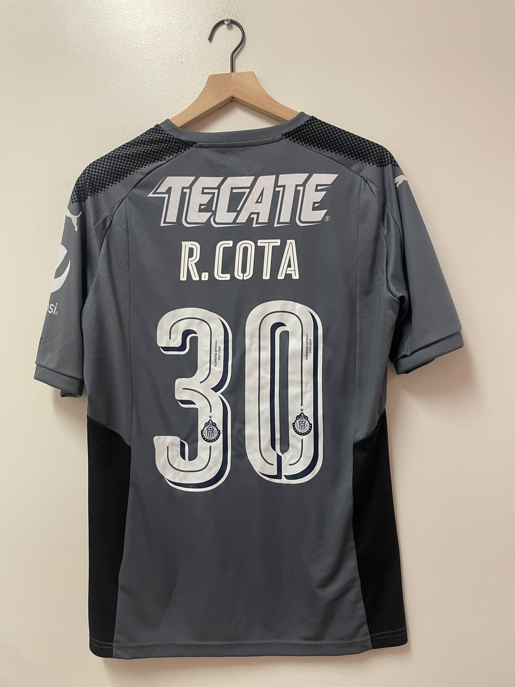 Puma Chivas Guadalajara 2017-2018 Goalkeeper Jersey- R. Cota #30