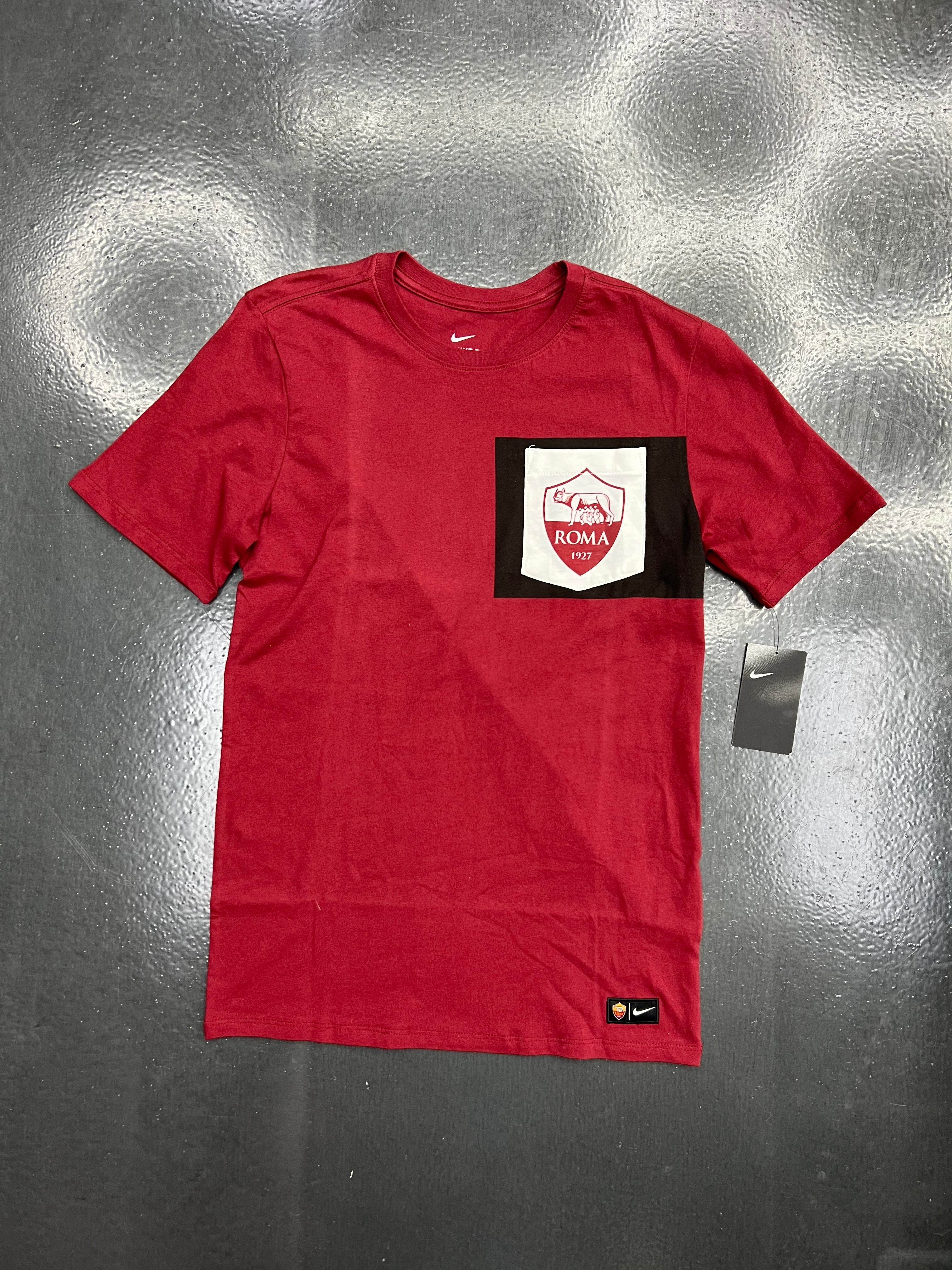 Nike AS Roma Pocket Tee – Classic Roma DNA Meets Everyday Comfort