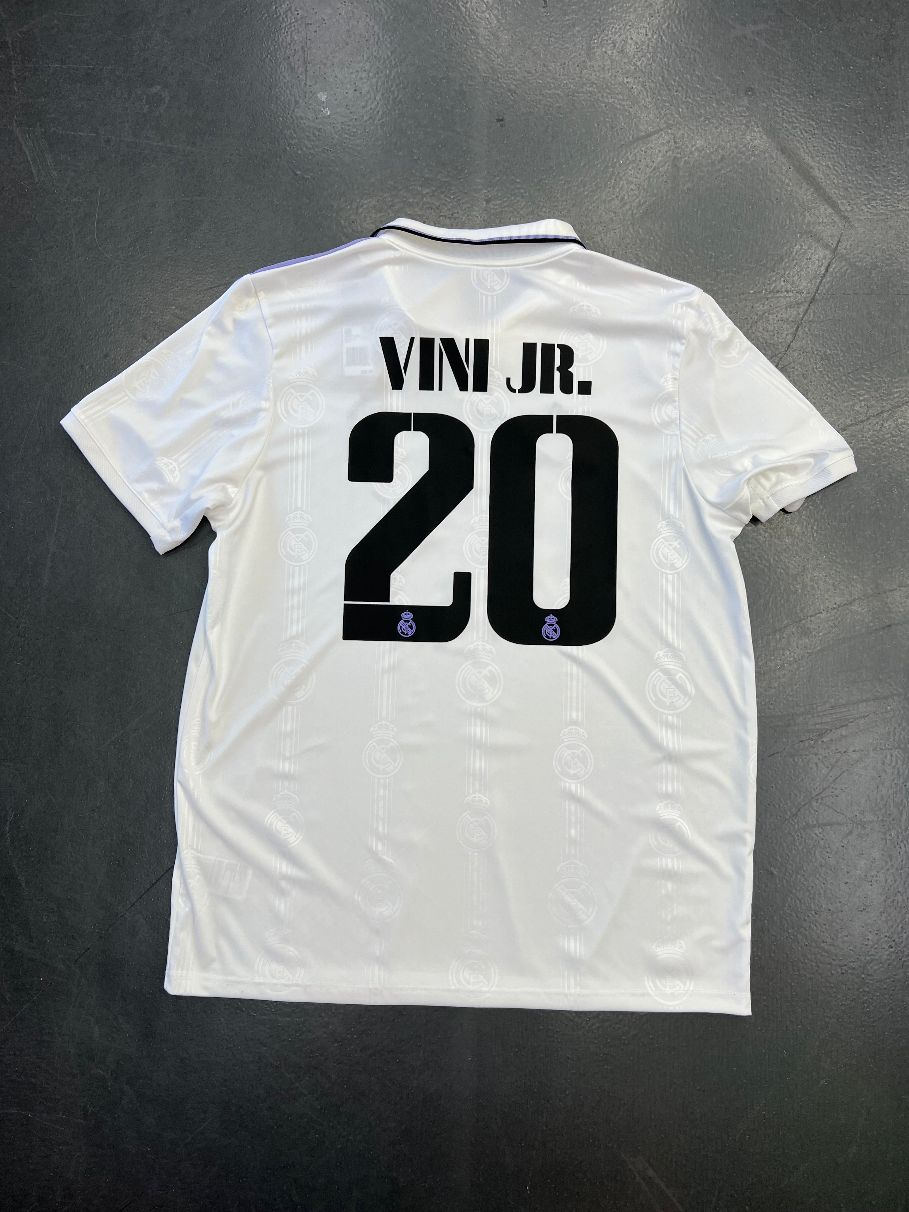 Adidas Real Madrid 2022/23 Home Jersey Vinícius Júnior #20 (Champions League patches)