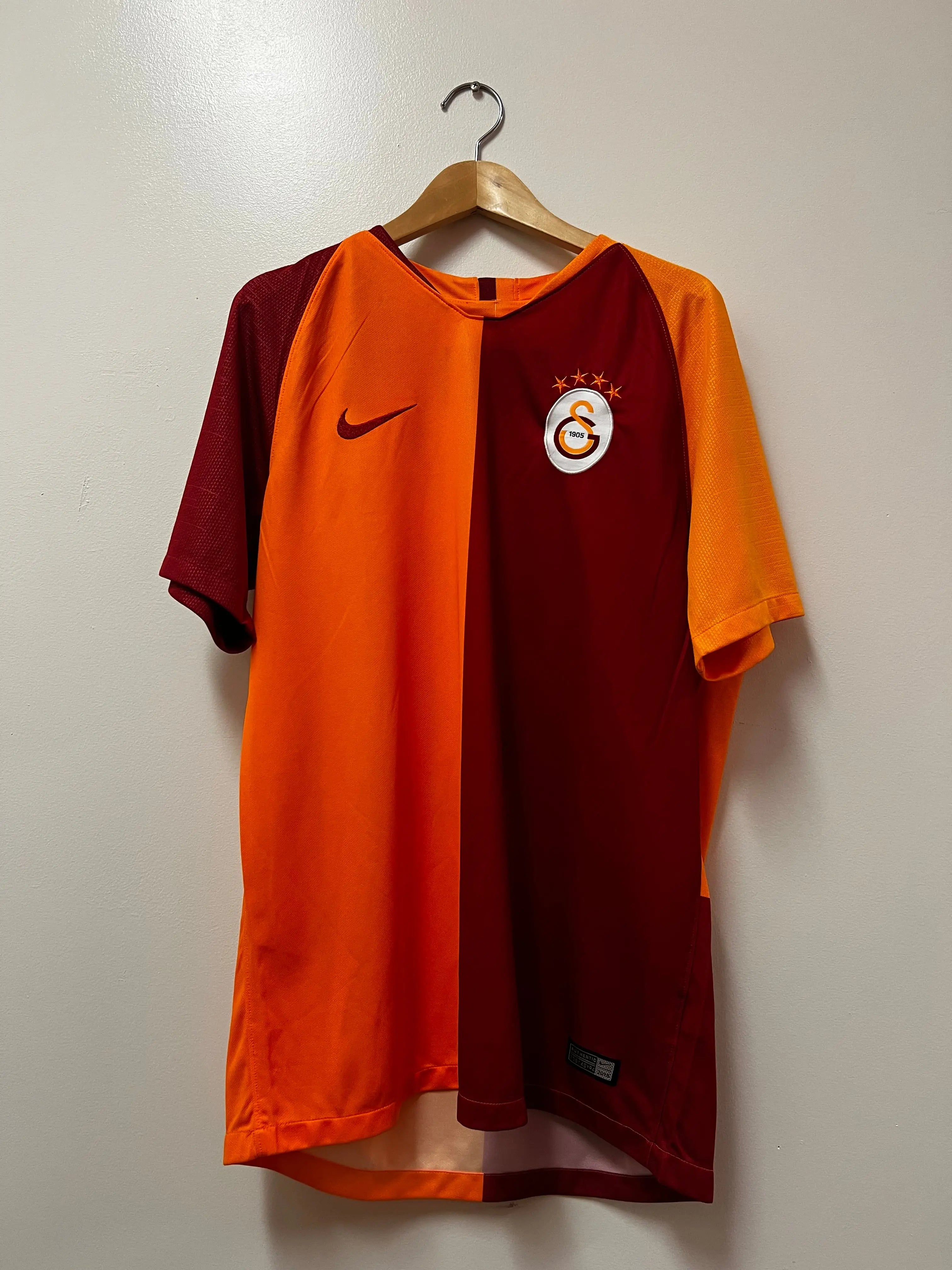 Nike Galatasaray 2018-2019 Home Jersey- Nzonzi #92 STA Apparel