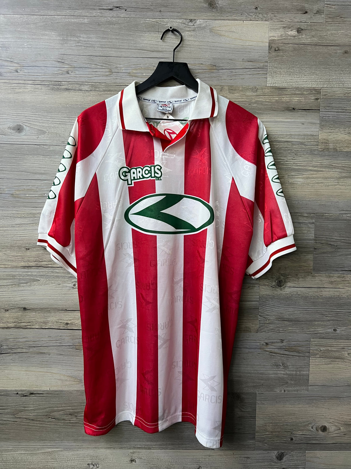 Garcis 1990s Red & White #18 Soccer Jersey