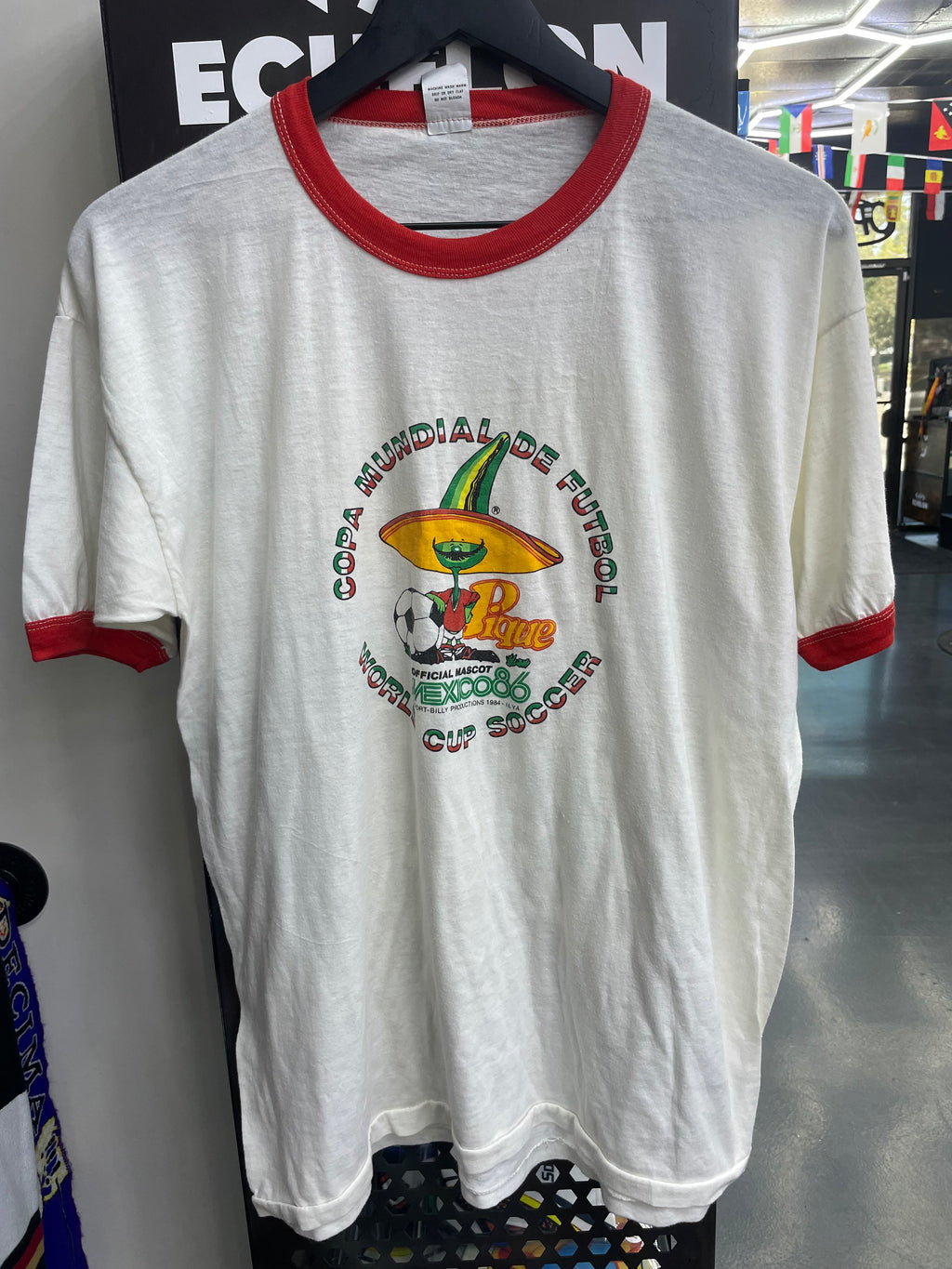 Vintage 1986 Copa Mundial de Futbol Ringer T-Shirt