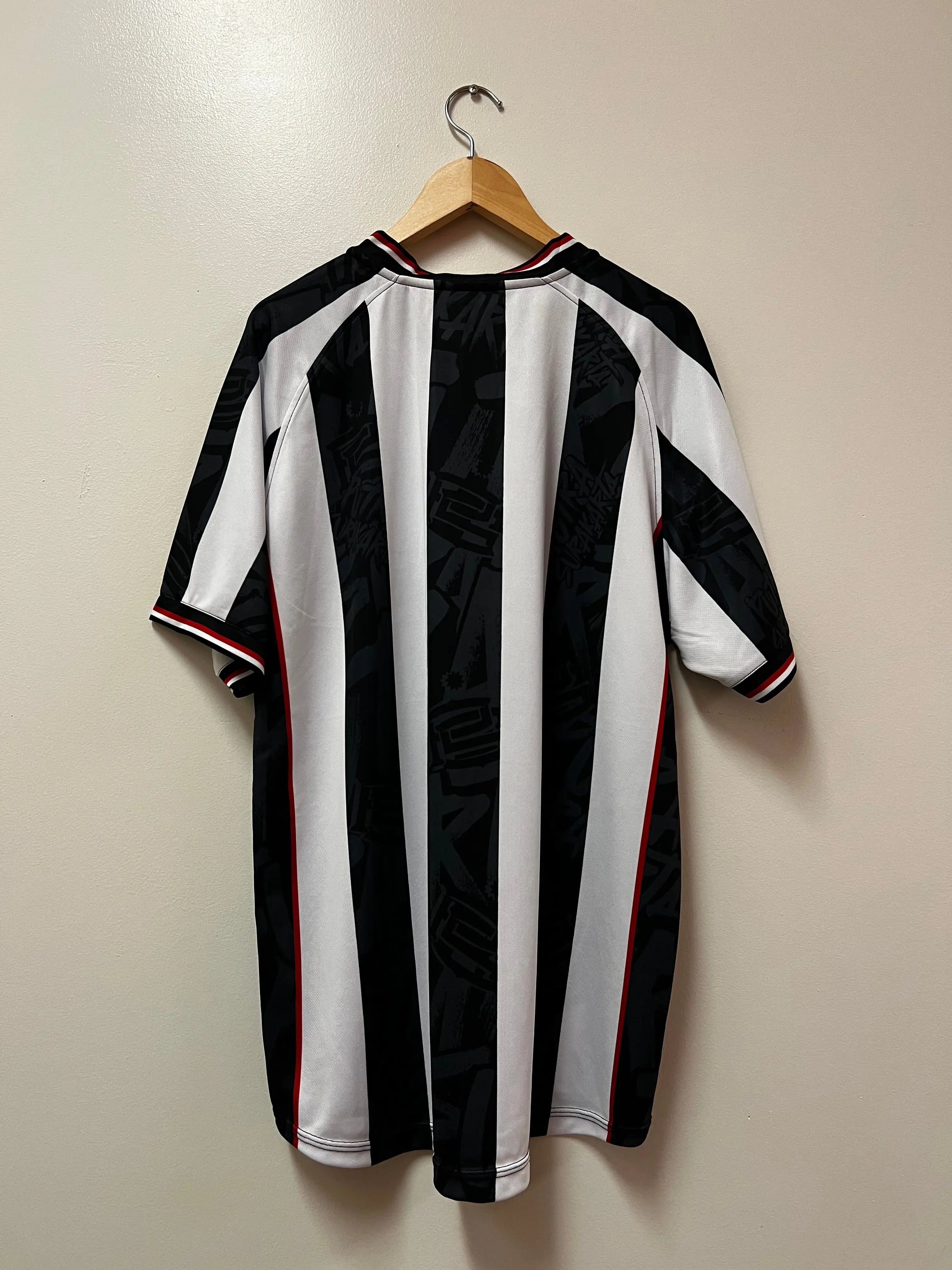 Oliver Putra Surakarta 2022-23 Home Jersey STA Apparel