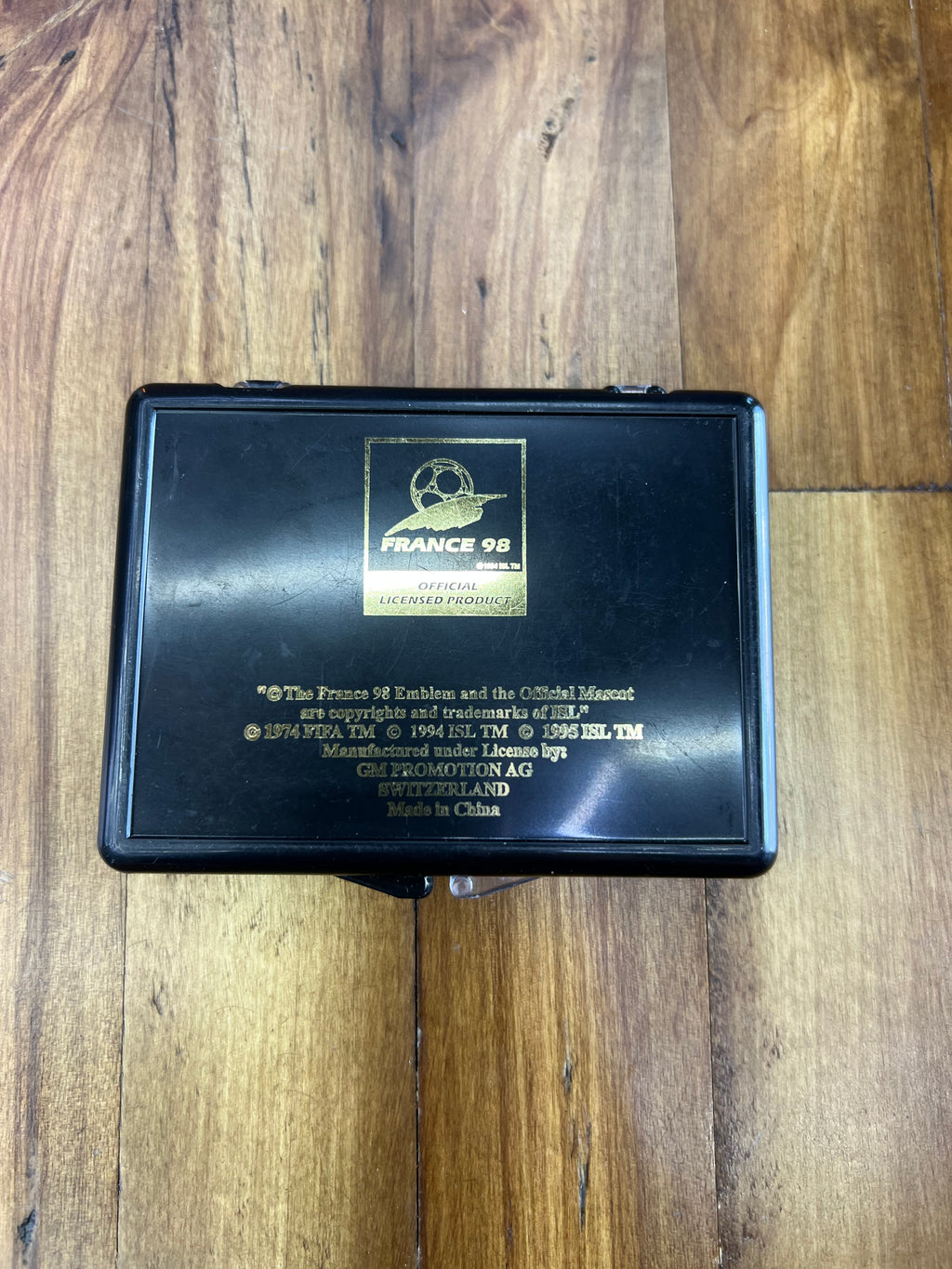 FIFA World Cup France 1998 Coca-Cola Pin Collection Set – Official Licensed Display Case with 4 Pins