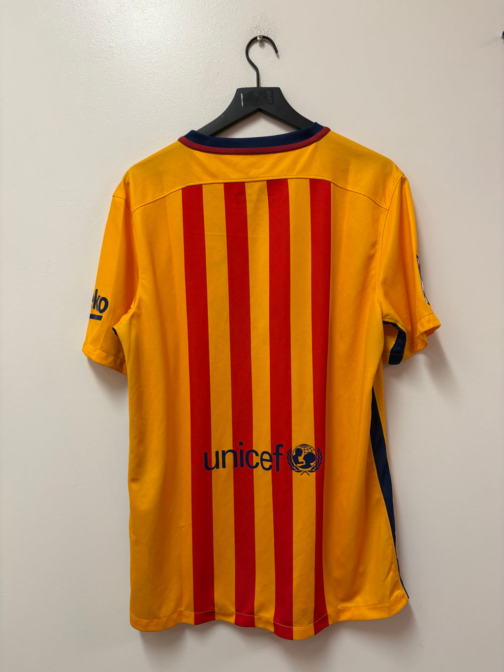 Nike FC Barcelona 2015–16 Away Jersey