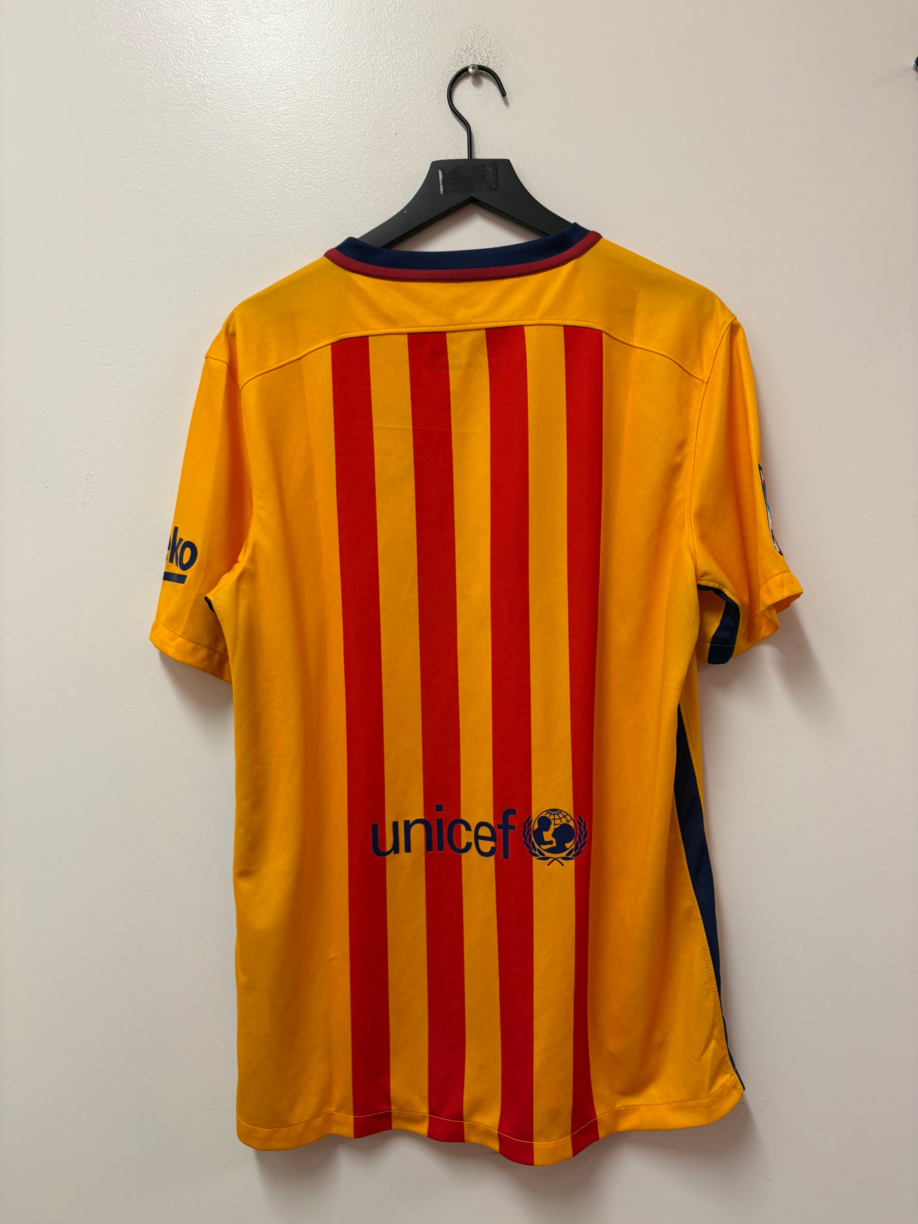 Nike FC Barcelona 2015–16 Away Jersey