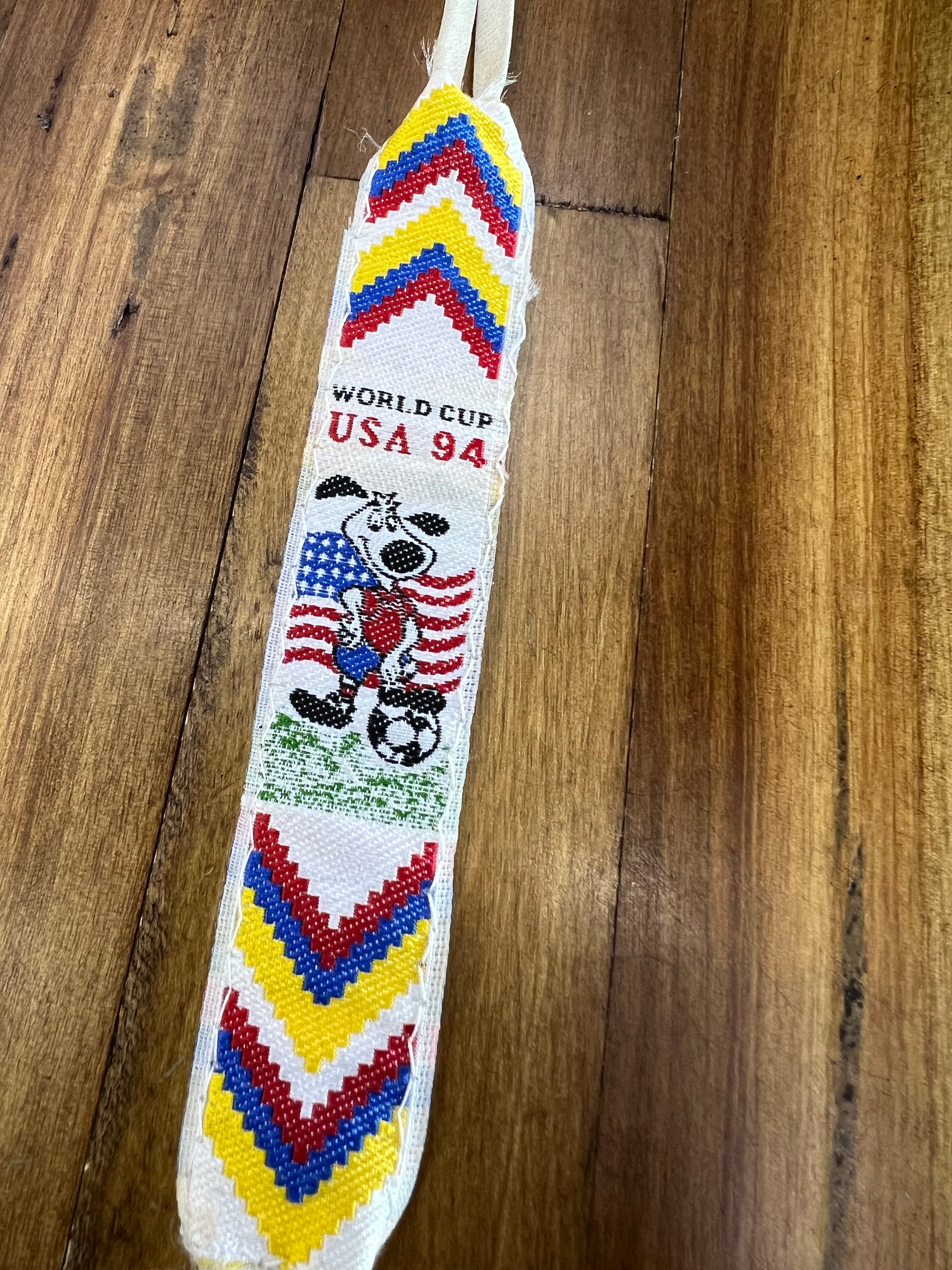 Vintage 1994 FIFA World Cup USA Beaded Bracelet Wristband – World Cup Willie Collectible