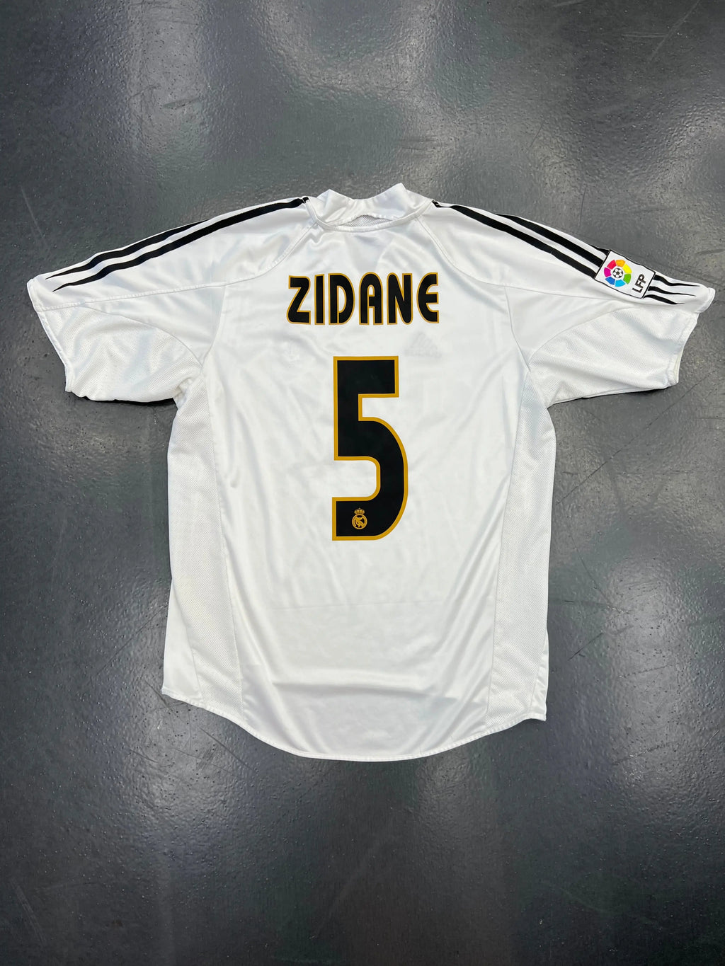 Adidas Real Madrid 2004-05 Home Jersey – Zidane #5 STA Apparel