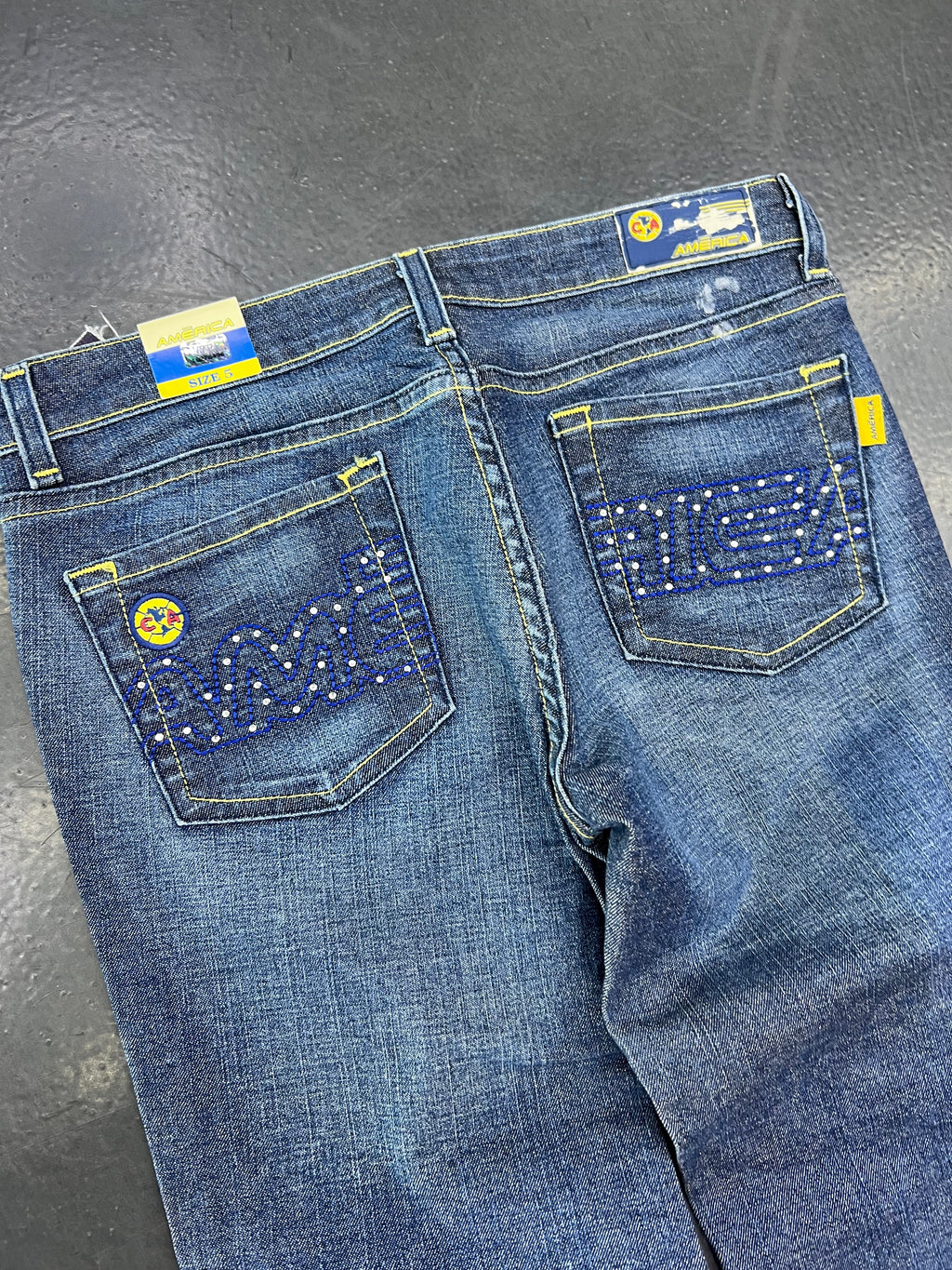 Club América Vintage Y2K Liga MX Rhinestone Denim Jeans – Light Wash
