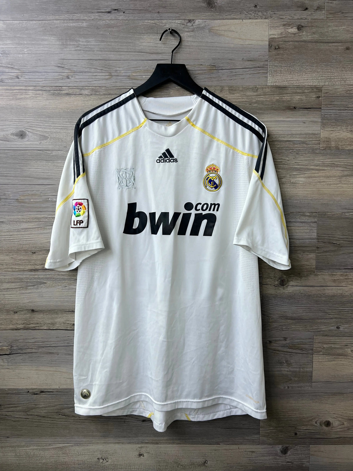 Adidas Real Madrid 2009–10 Home Jersey – Cristiano Ronaldo #9