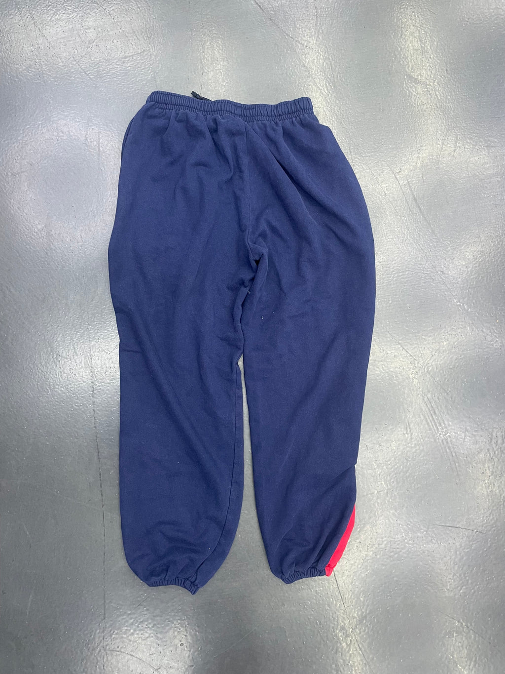 Atletica Monarcas Morelia Sweatpants (Yellow/Red Trim)