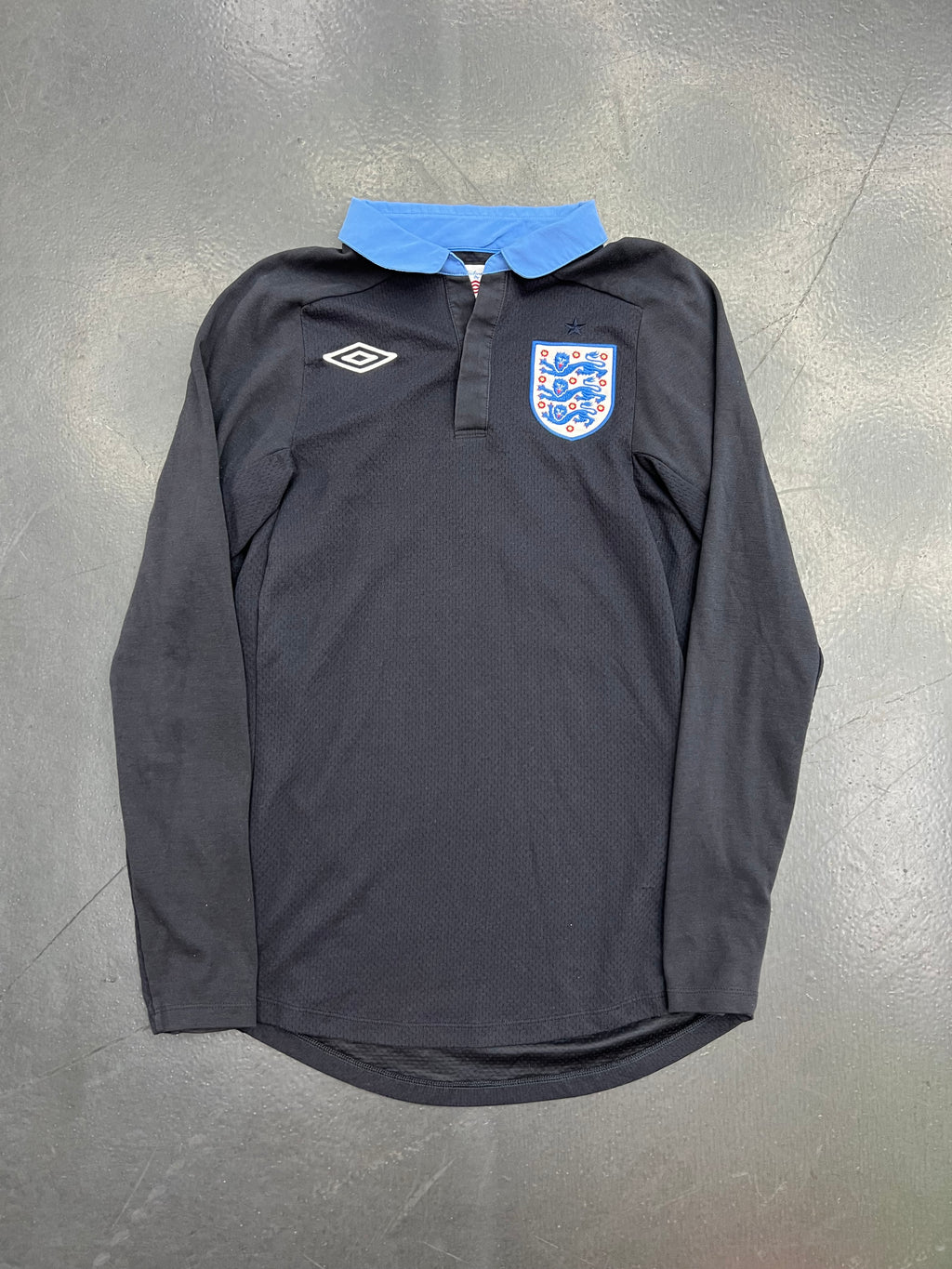 Umbro England 2011/12 Away Long-Sleeve Jersey
