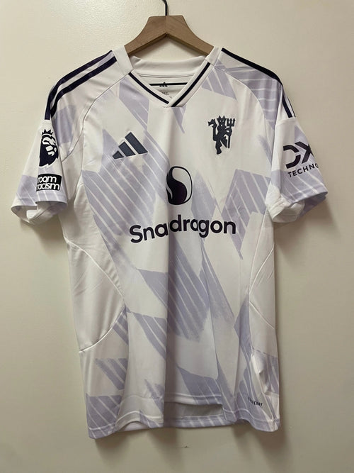 Adidas Manchester United 2025/26 Away Jersey – Bruno Fernandes #8 STA Apparel