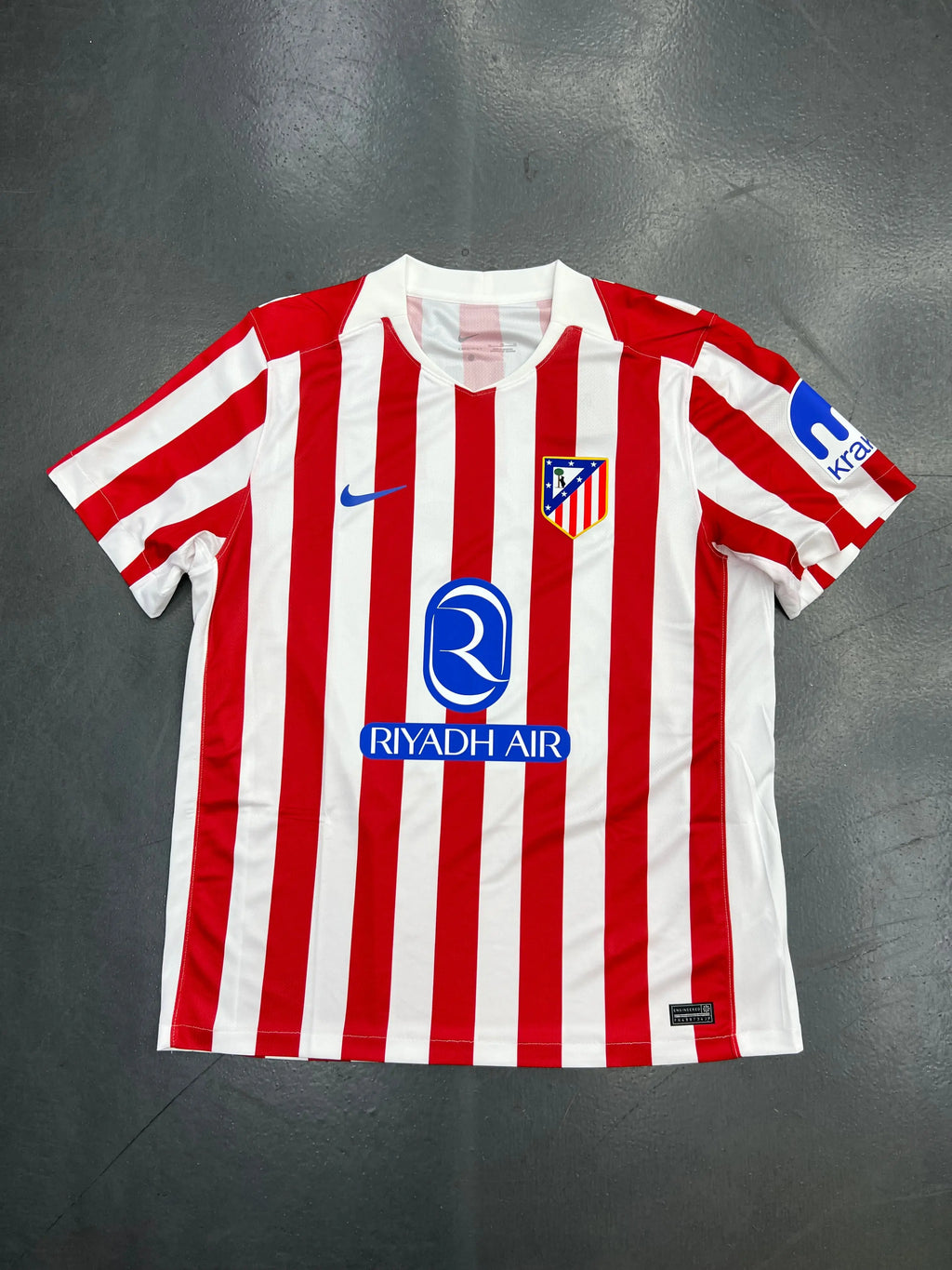Nike Atlético Madrid 2025/26 Home Jersey - J.Alvarez #19 STA Apparel