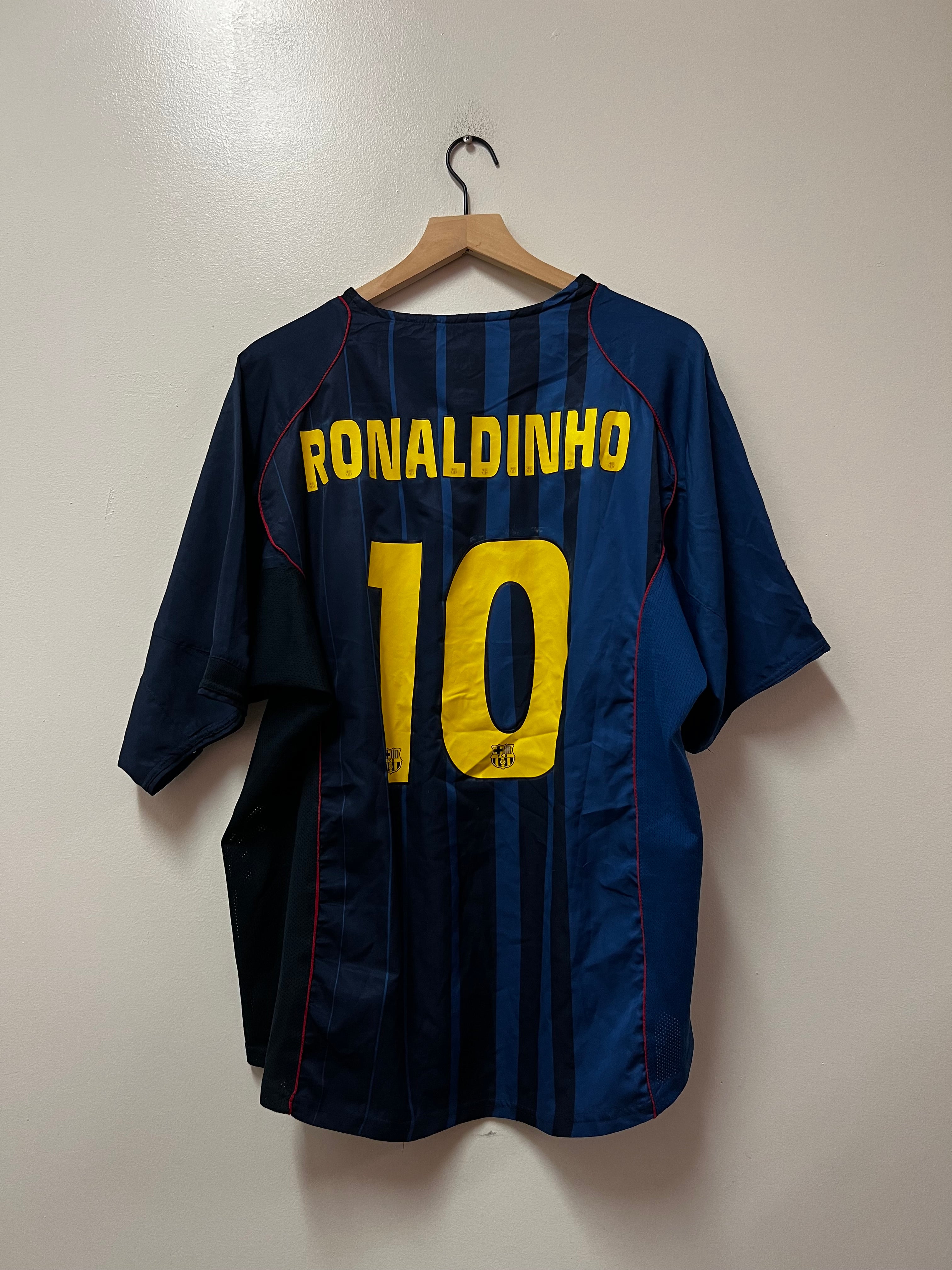 Nike FC Barcelona 2004-2005 Away Shirt – Ronaldinho #10
