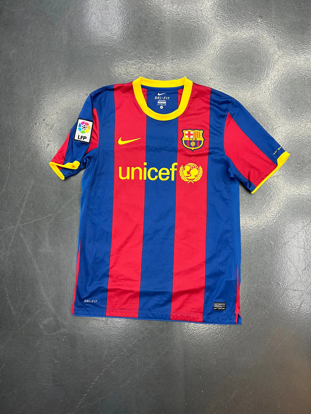 Nike FC Barcelona 2010–11 Home Messi #10 Jersey STA Apparel