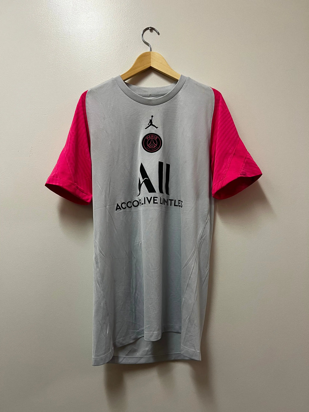 Nike Paris Saint-Germain 2021-22 Jordan Training Jersey STA Apparel