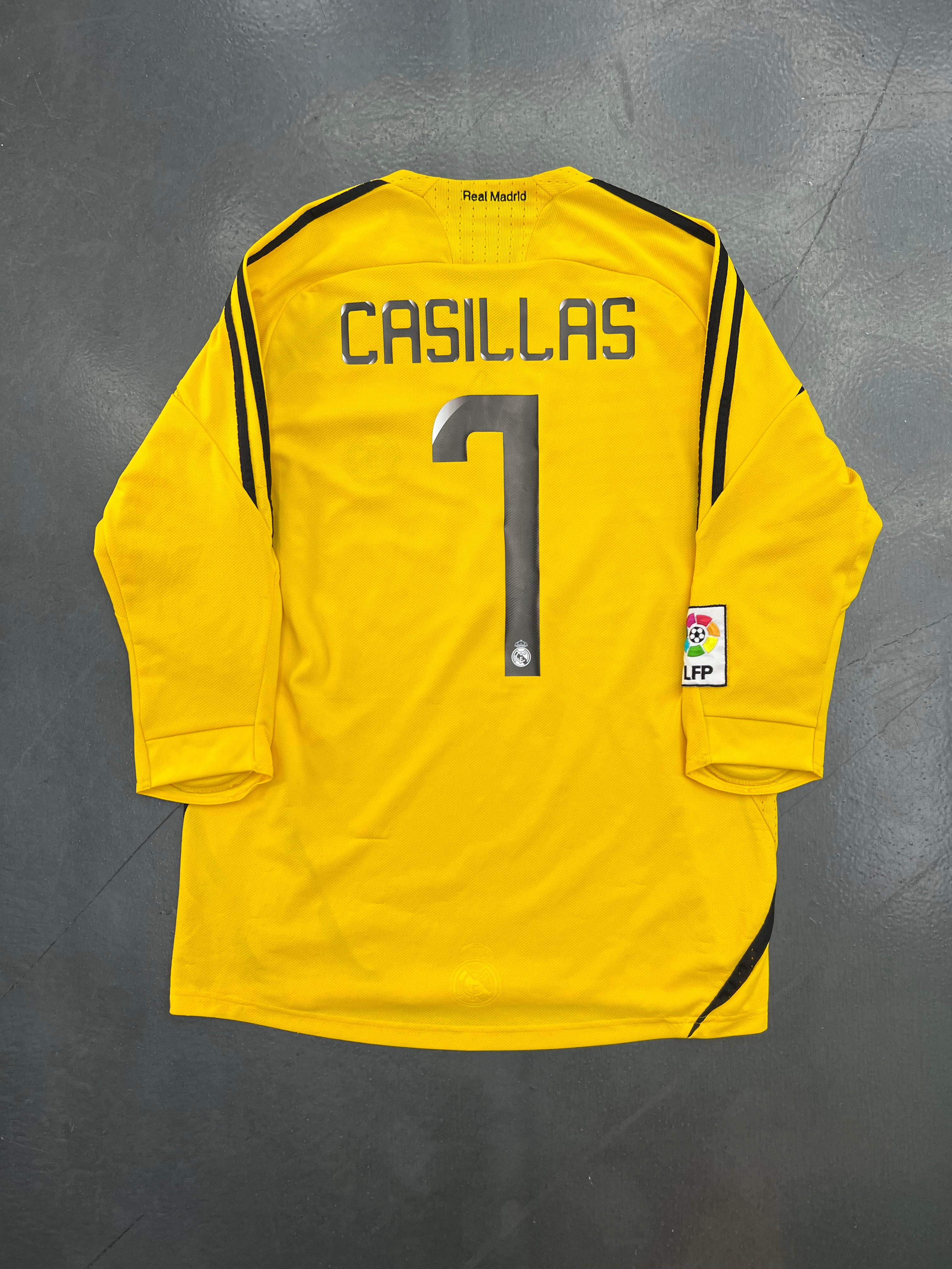 Adidas Real Madrid 2008/09 Goalkeeper Jersey – Iker Casillas #1