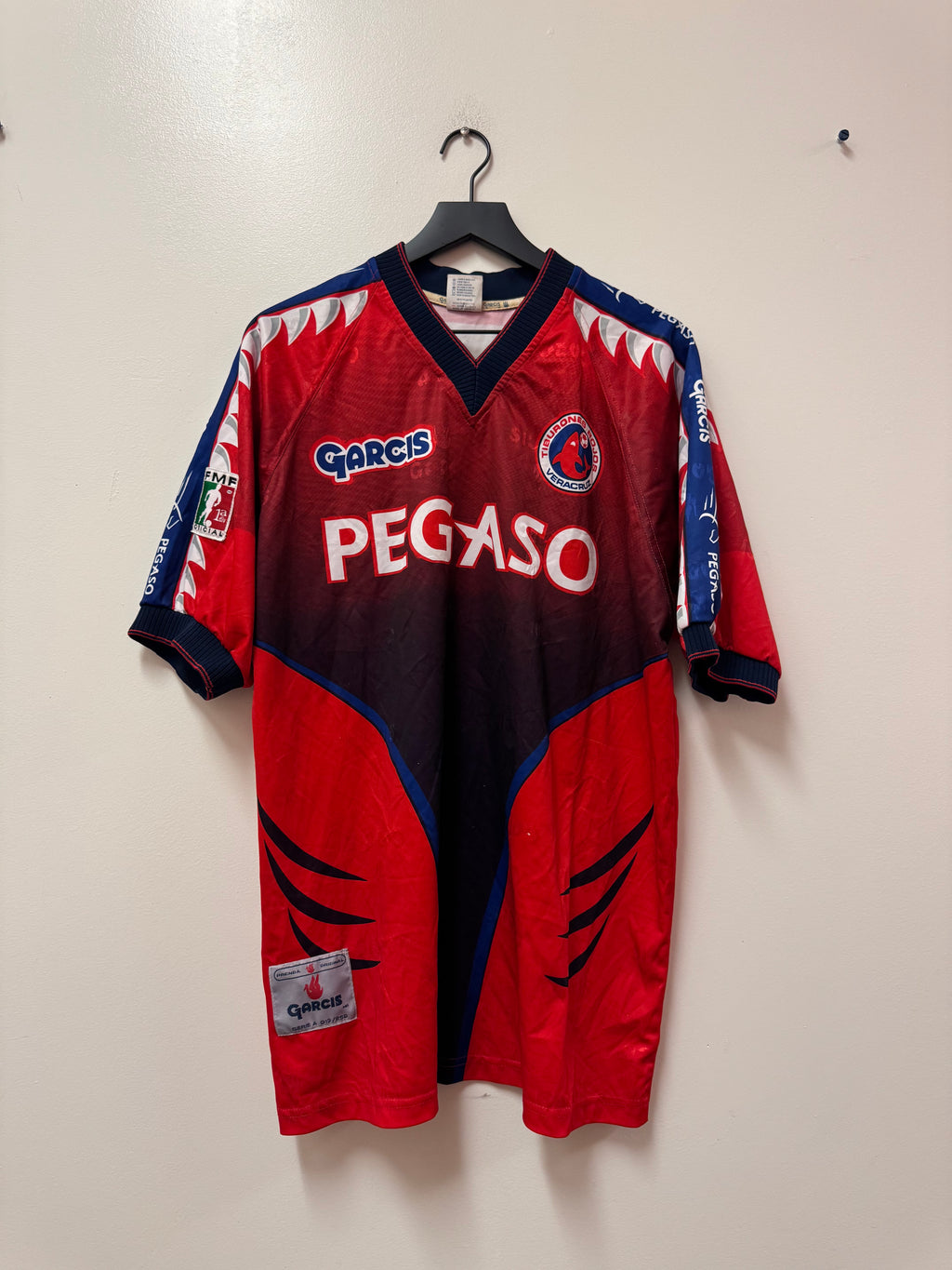 Garcis Tiburones Rojos de Veracruz 2000-01 Home Jersey- #8