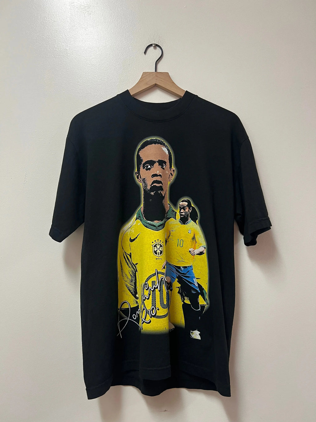 Legendz- Ronaldinho Graphic T-shirt Legendz