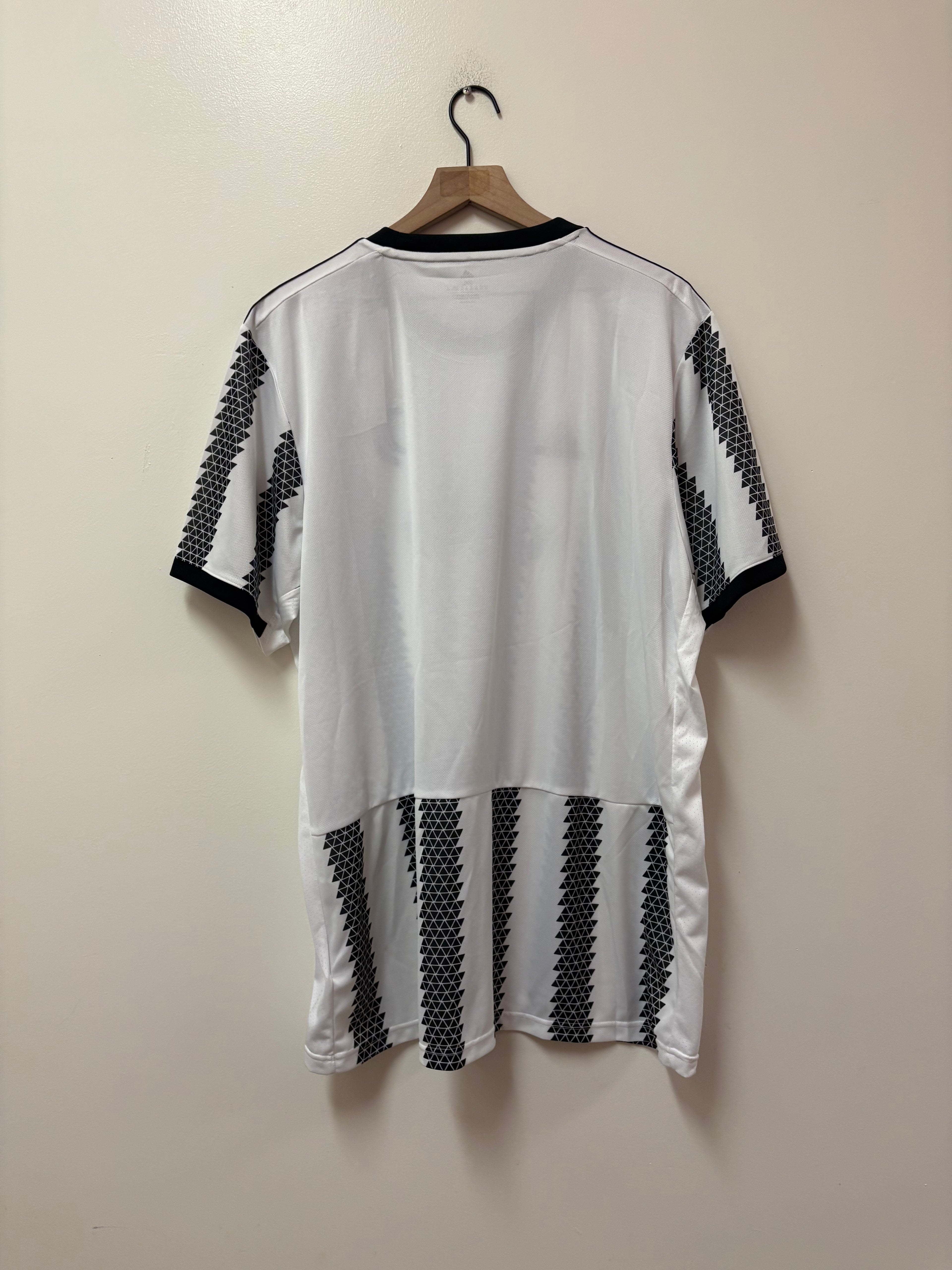 Adidas Juventus 2022-23 Home Jersey