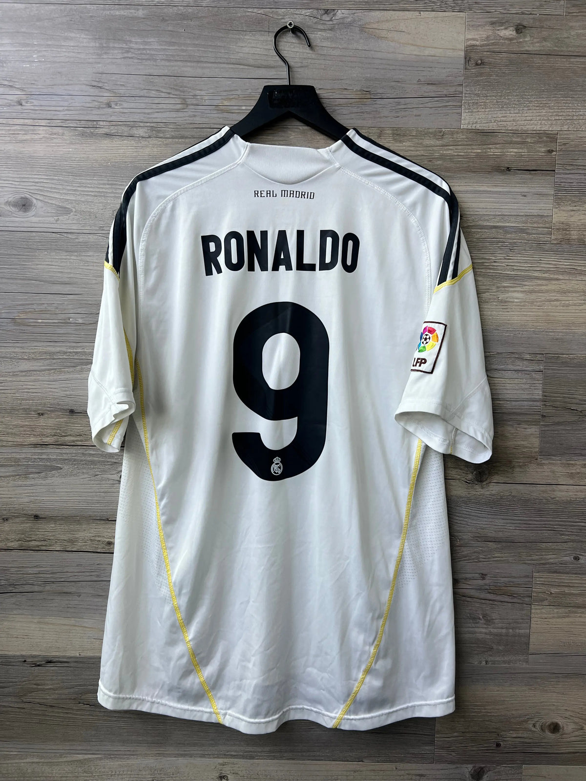 Adidas Real Madrid 2009–10 Home Jersey – Cristiano Ronaldo #9