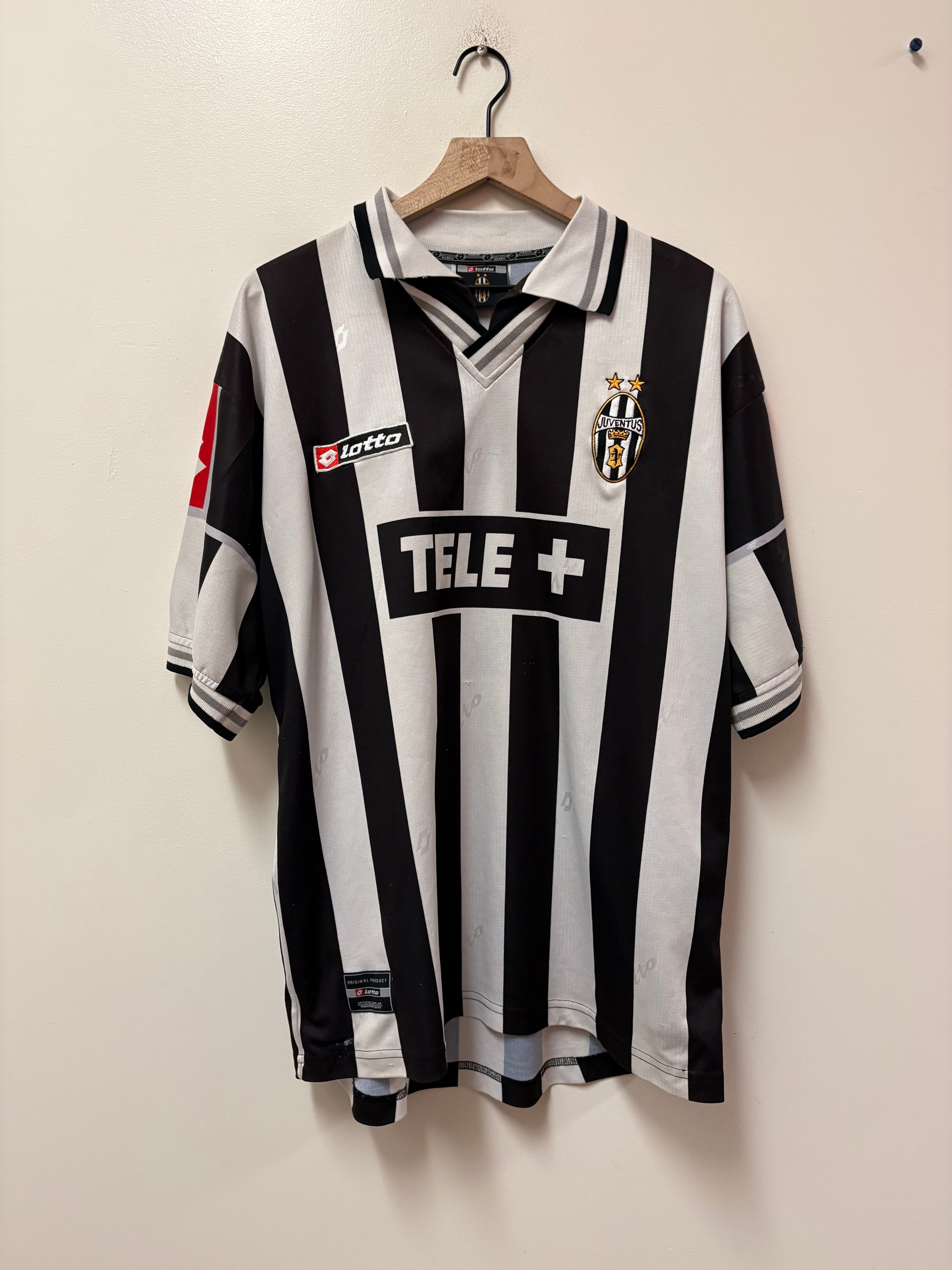 Lotto Juventus 2000-01 Home Jersey- Zidane #21