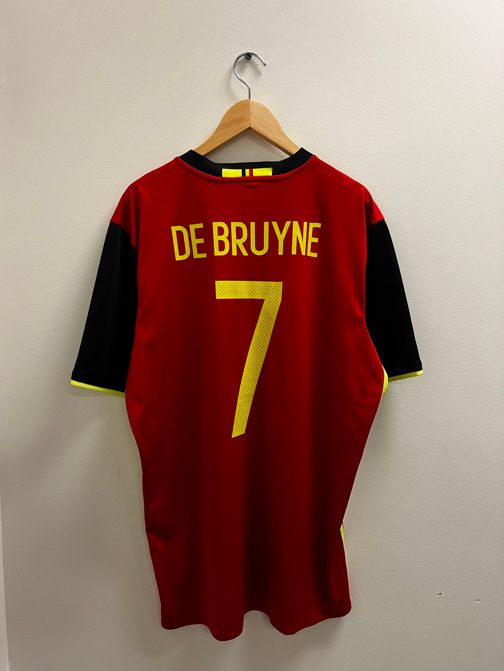 Adidas Belgium 2016–17 Home Jersey – Kevin De Bruyne #7