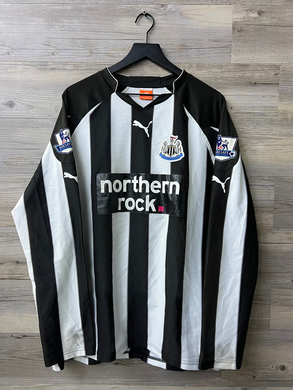 Puma Newcastle United 2010–11 Home Long-Sleeve Jersey – Andy Carroll #9