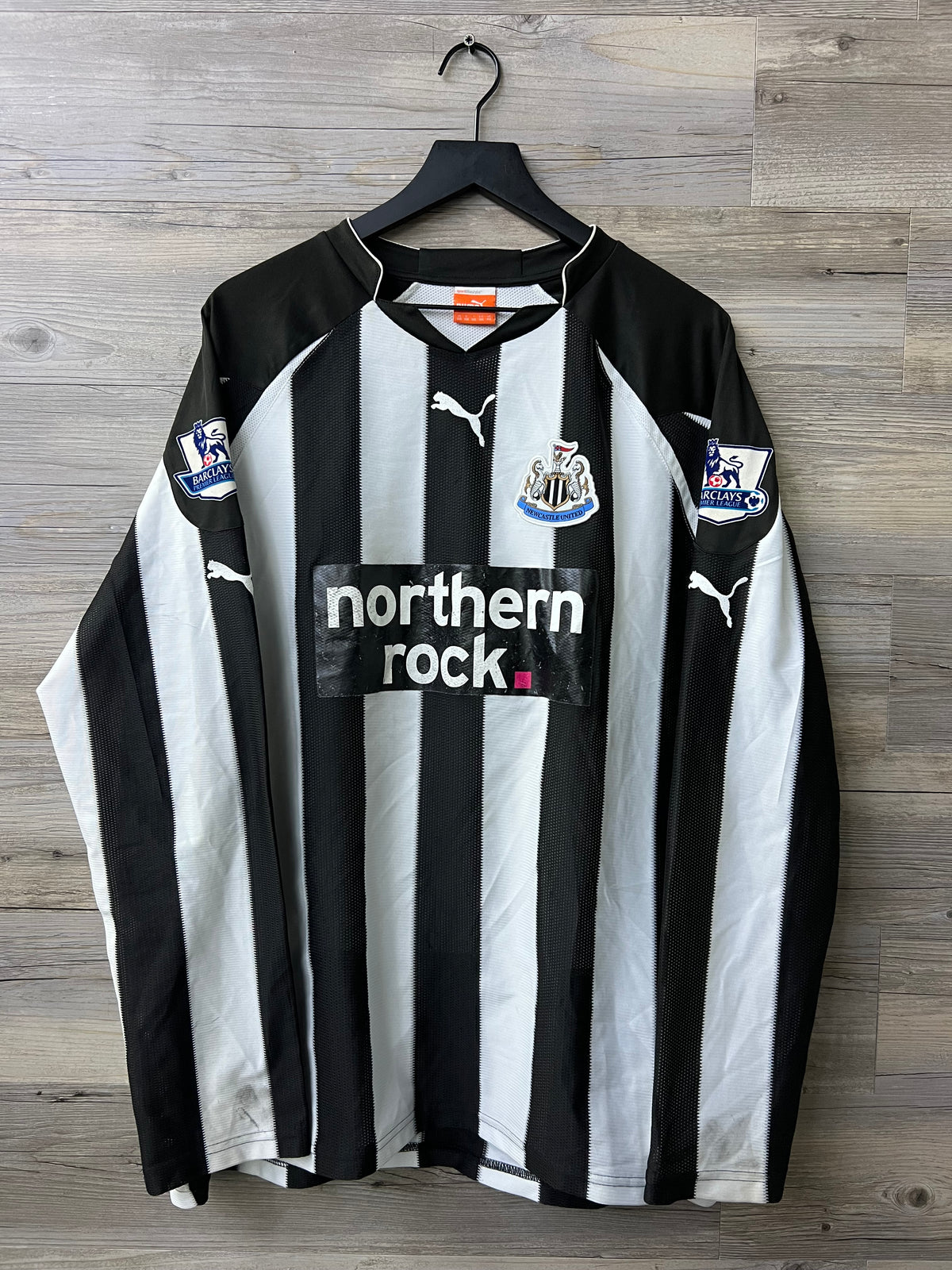 Puma Newcastle United 2010–11 Home Long-Sleeve Jersey – Andy Carroll #9