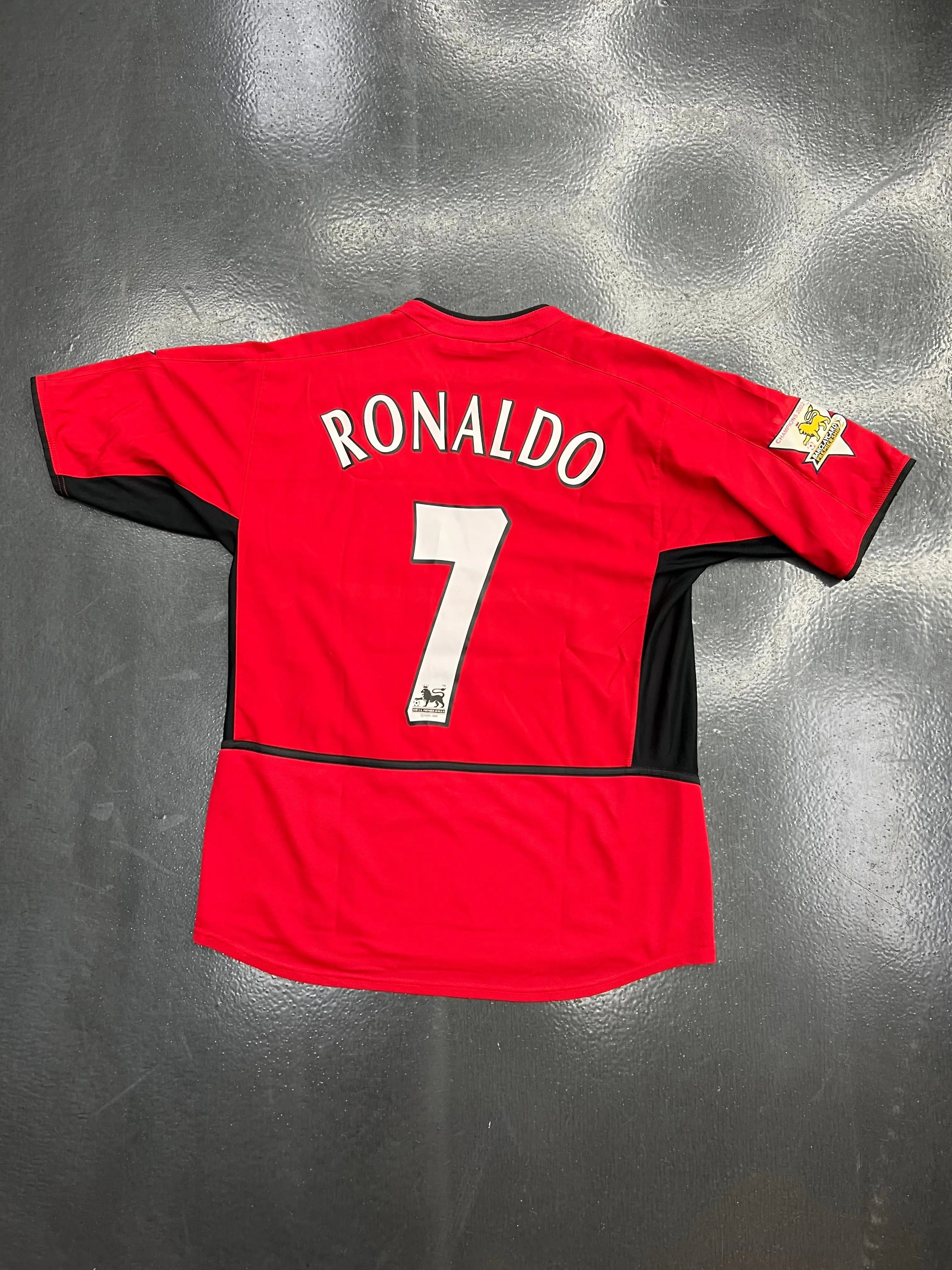 Nike Manchester United 2002–04 Home Jersey – Ronaldo #7 STA Apparel