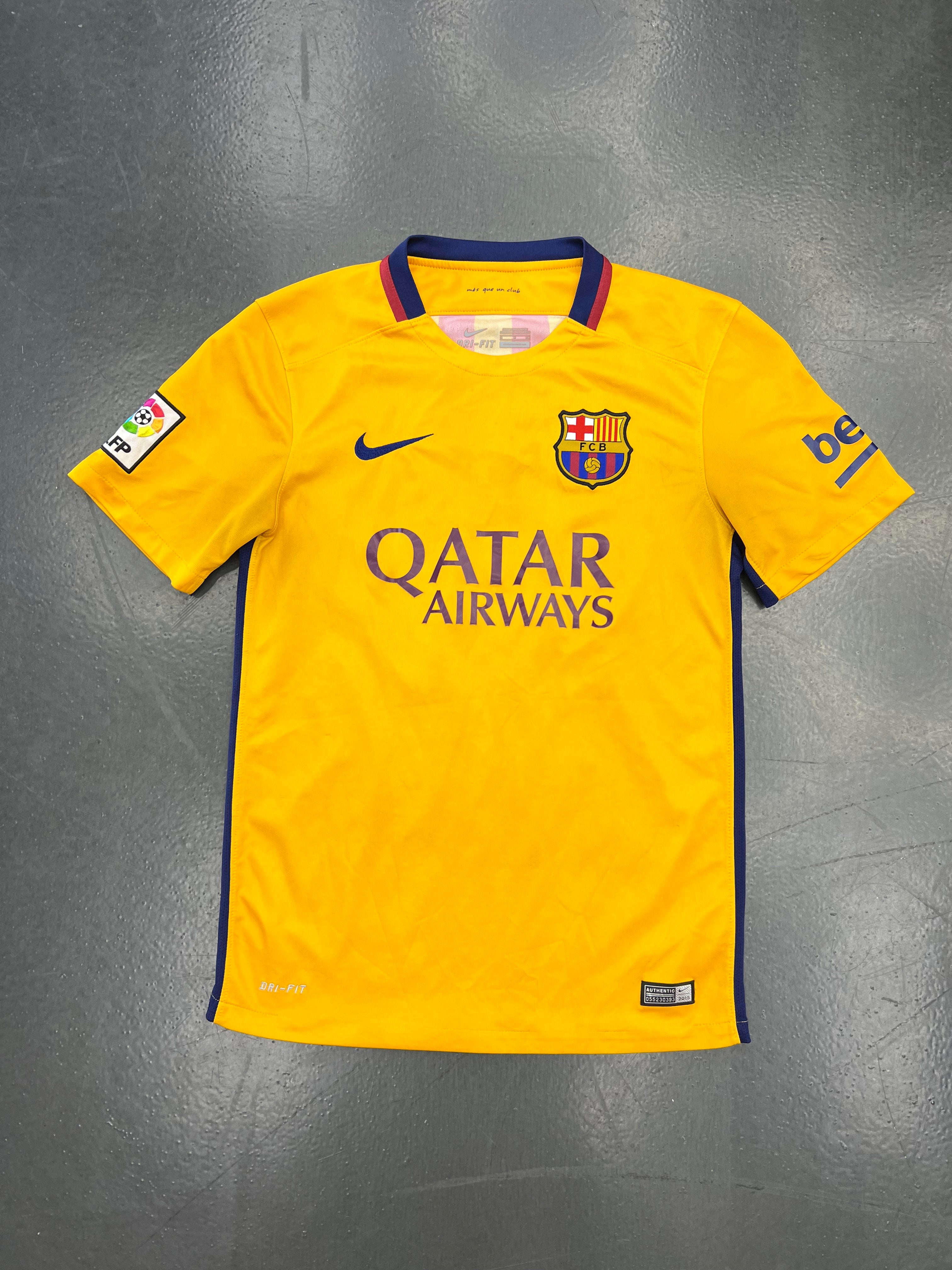 Nike FC Barcelona 2015/16 Away Jersey – Xavi #6