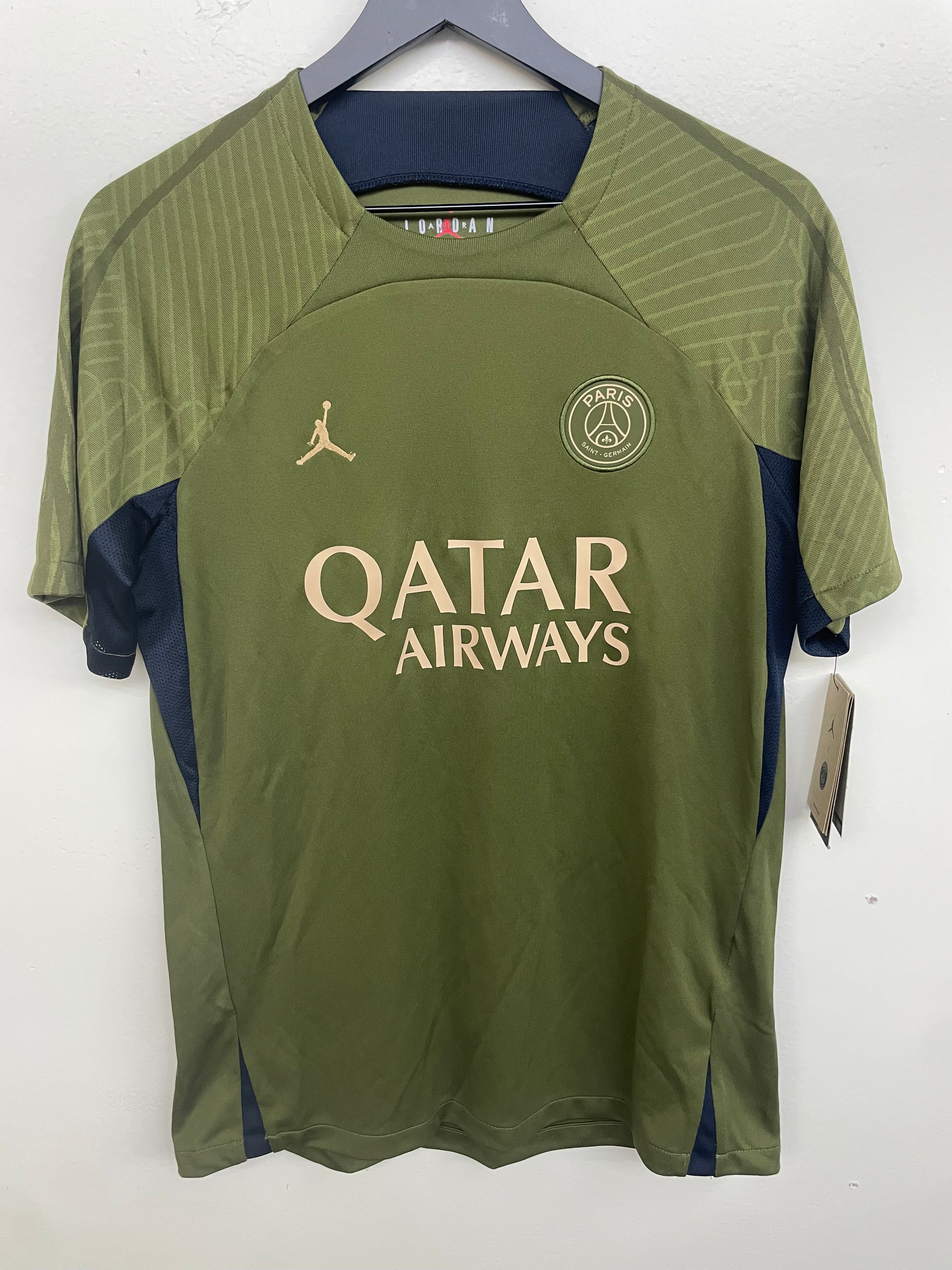 Jordan Paris Saint-Germain 2023/24 Fourth Strike Training Top