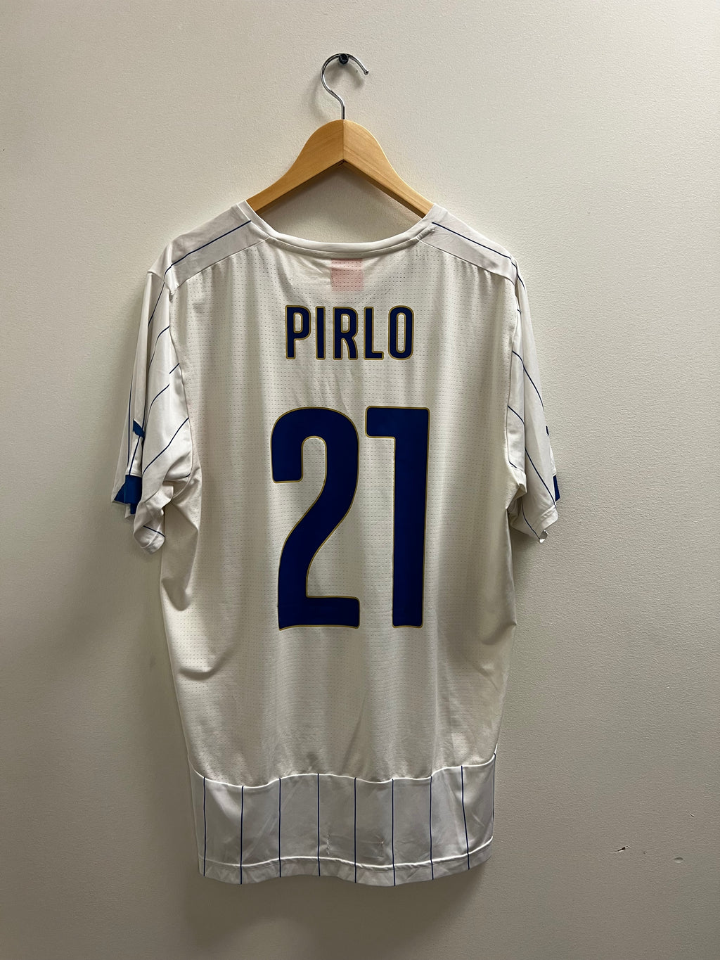 Puma Italy 2014–15 Away Jersey – Andrea Pirlo #21