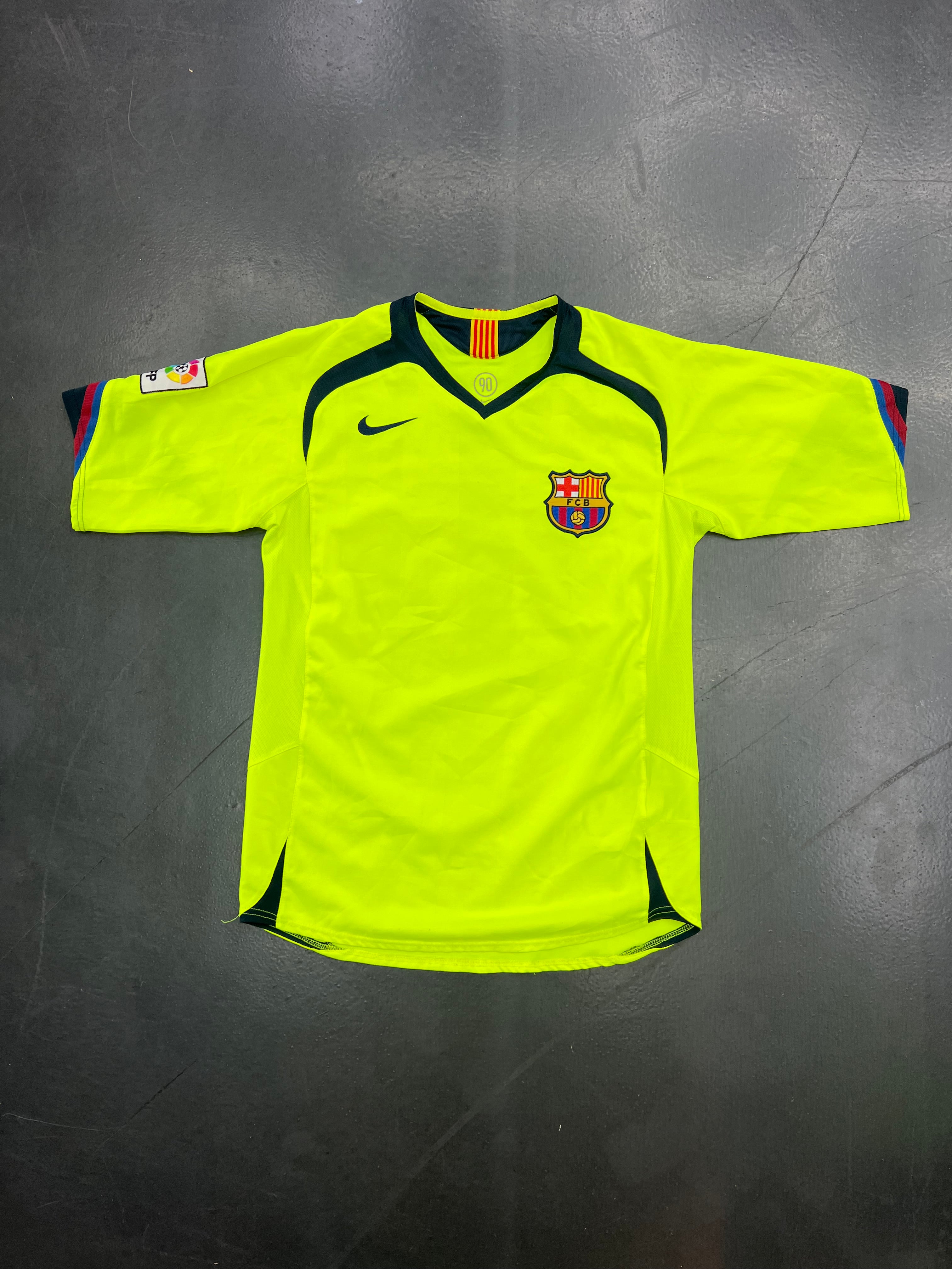 Nike FC Barcelona 2005–06 Away Jersey – Ronaldinho #10