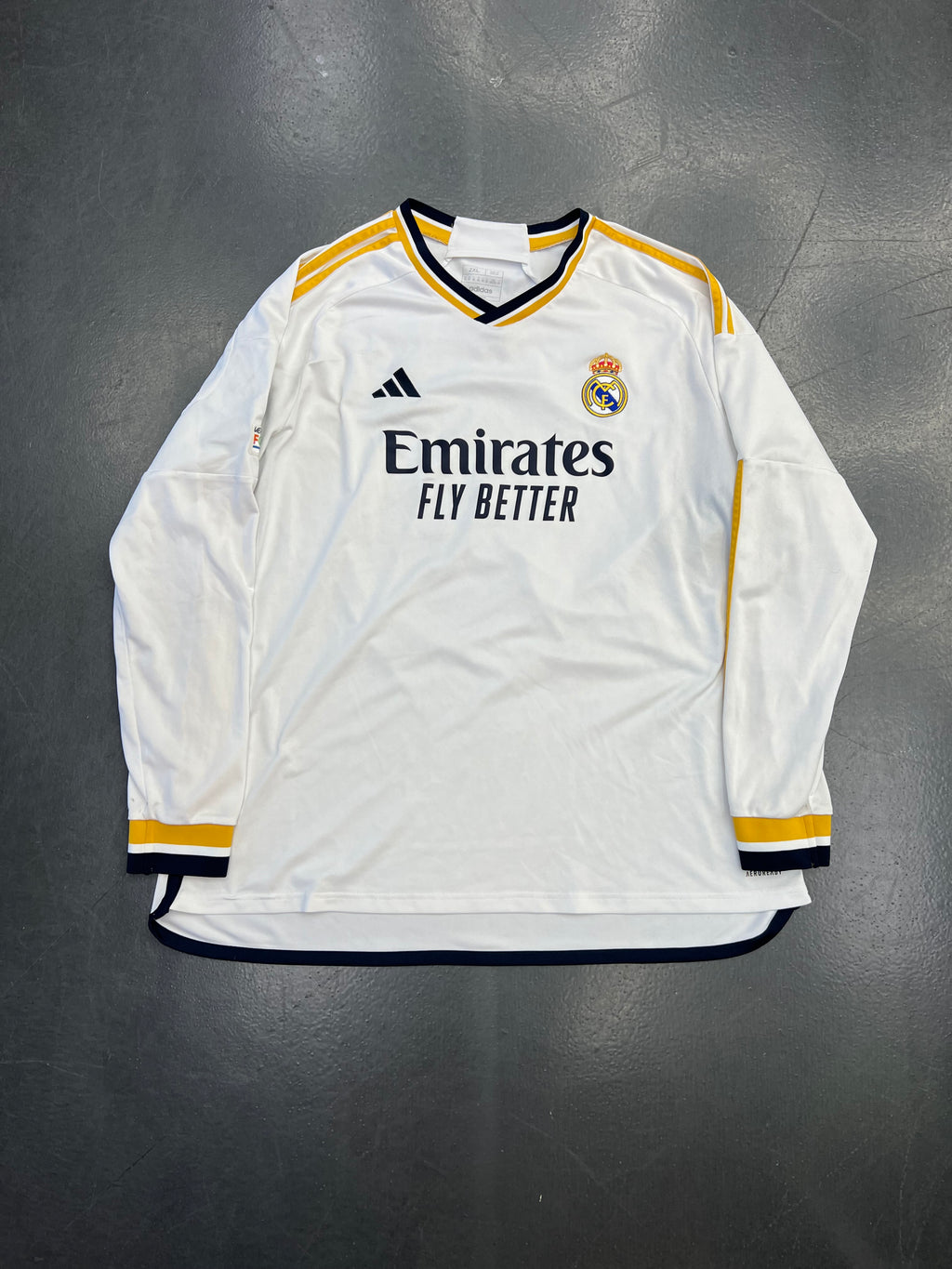 Adidas Real Madrid 2023–24 Home Authentic Long-Sleeve
Jersey - Bellingham #5