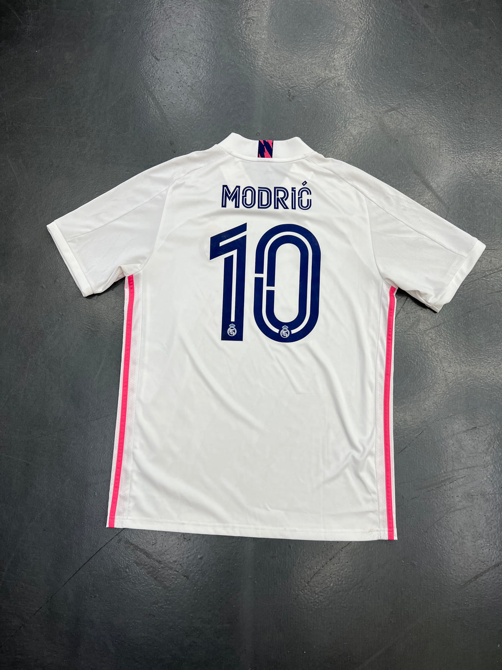 Adidas Real Madrid 2020–21 Home Jersey - Modric #10
