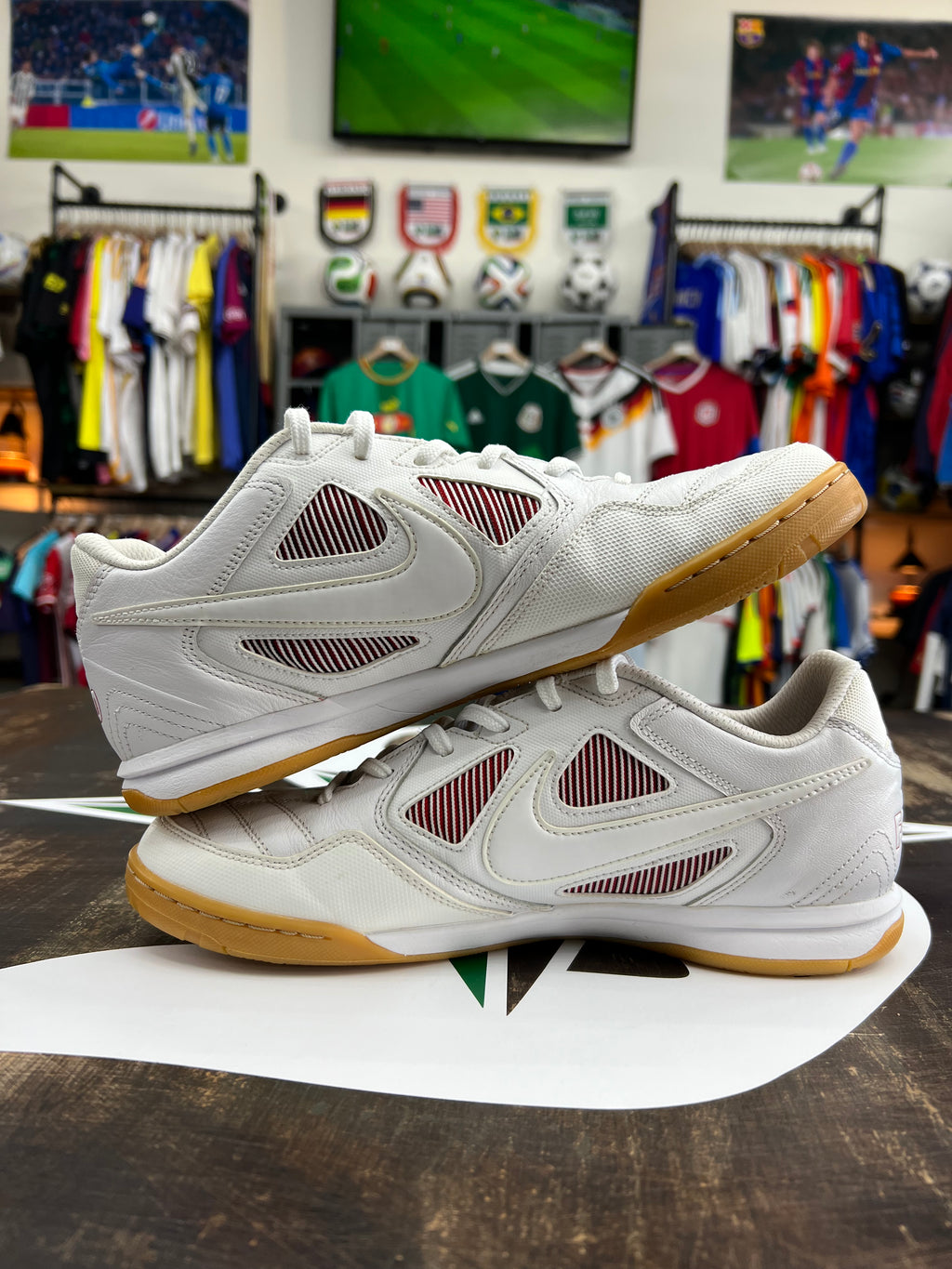 Nike SB Gato x Supreme