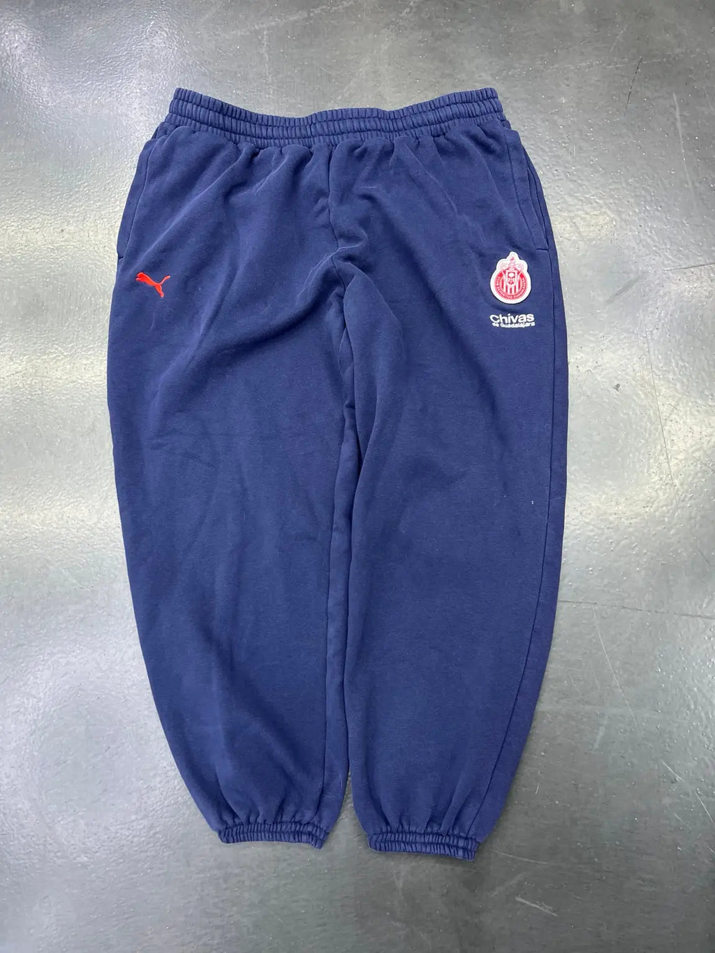 Chivas sweatpants front