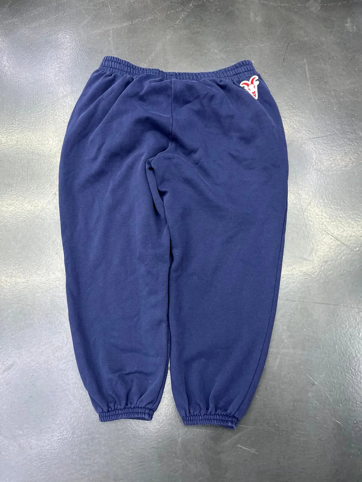 Chivas sweatpants back