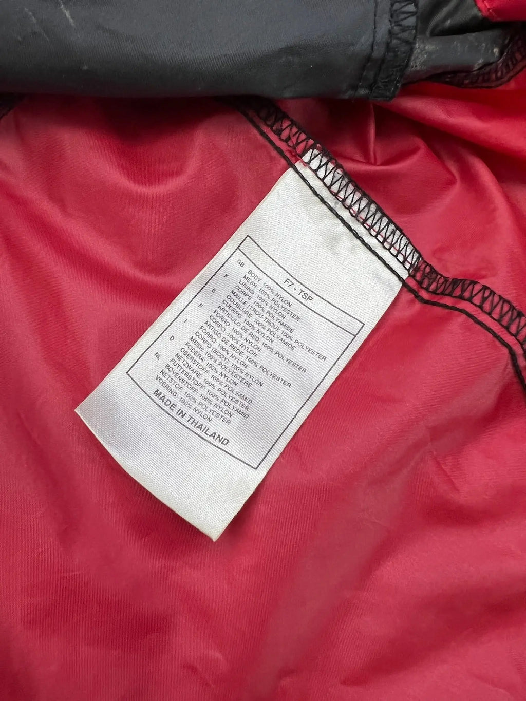 Nike PSV Eindhoven 1997/98 Windbreaker – Black/Red — product label