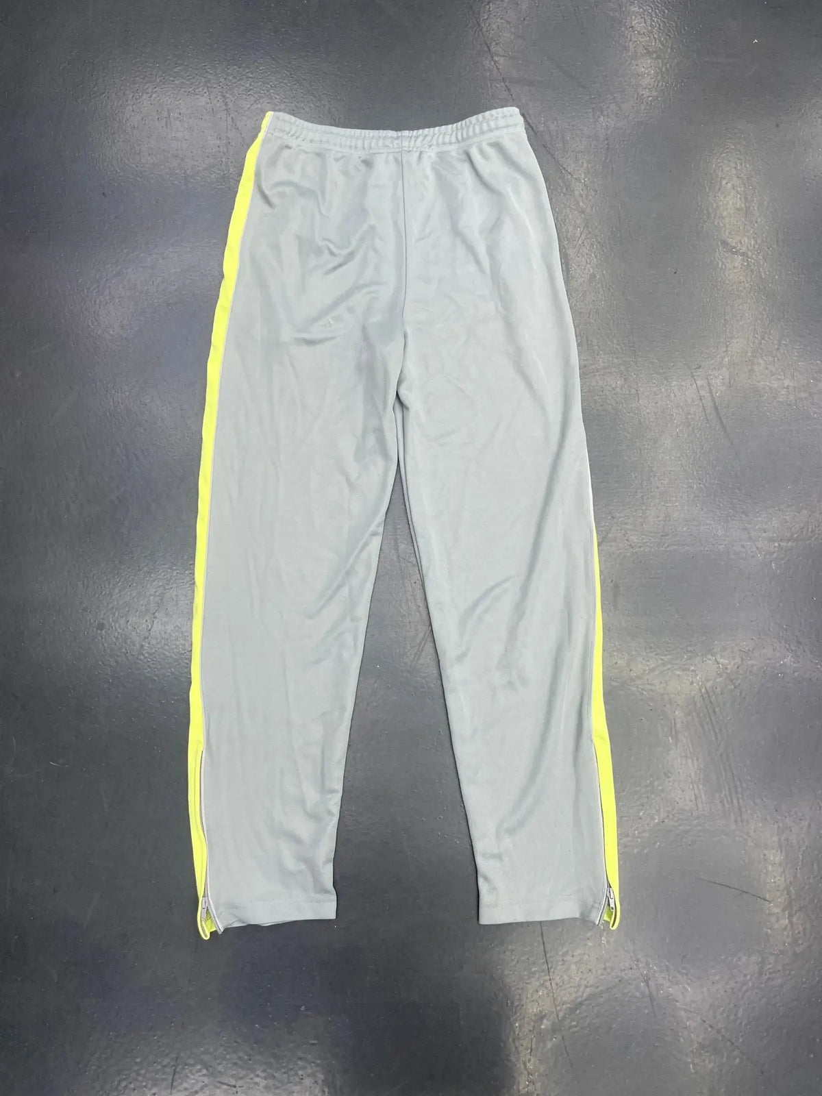 Atletica Monarcas Morelia Training Pants – Gray/Volt - STA Apparel - Monarcas morella