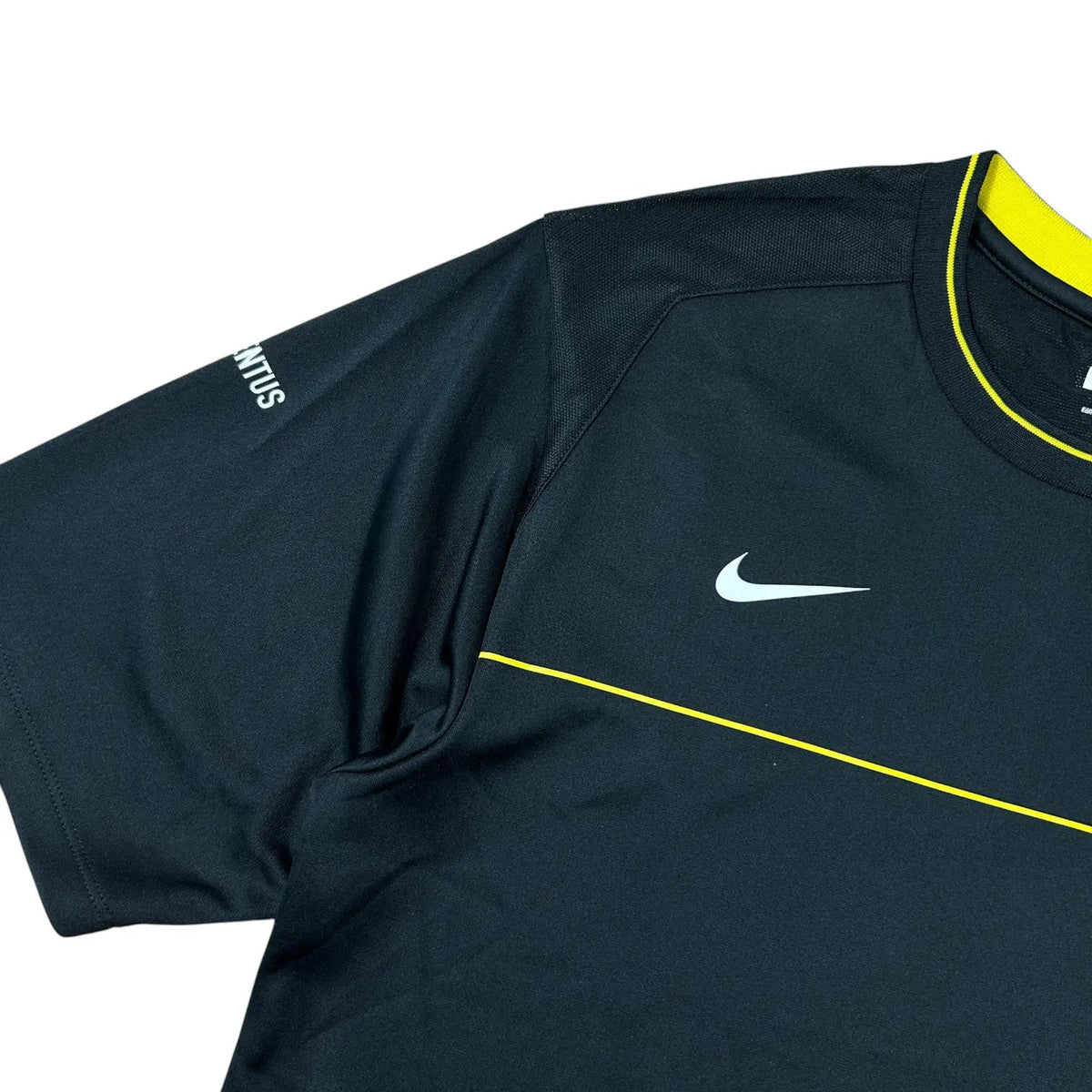 Nike – Juventus – 2008–09 – Training Shirt – Black/Yellow - STA Apparel - Juventus