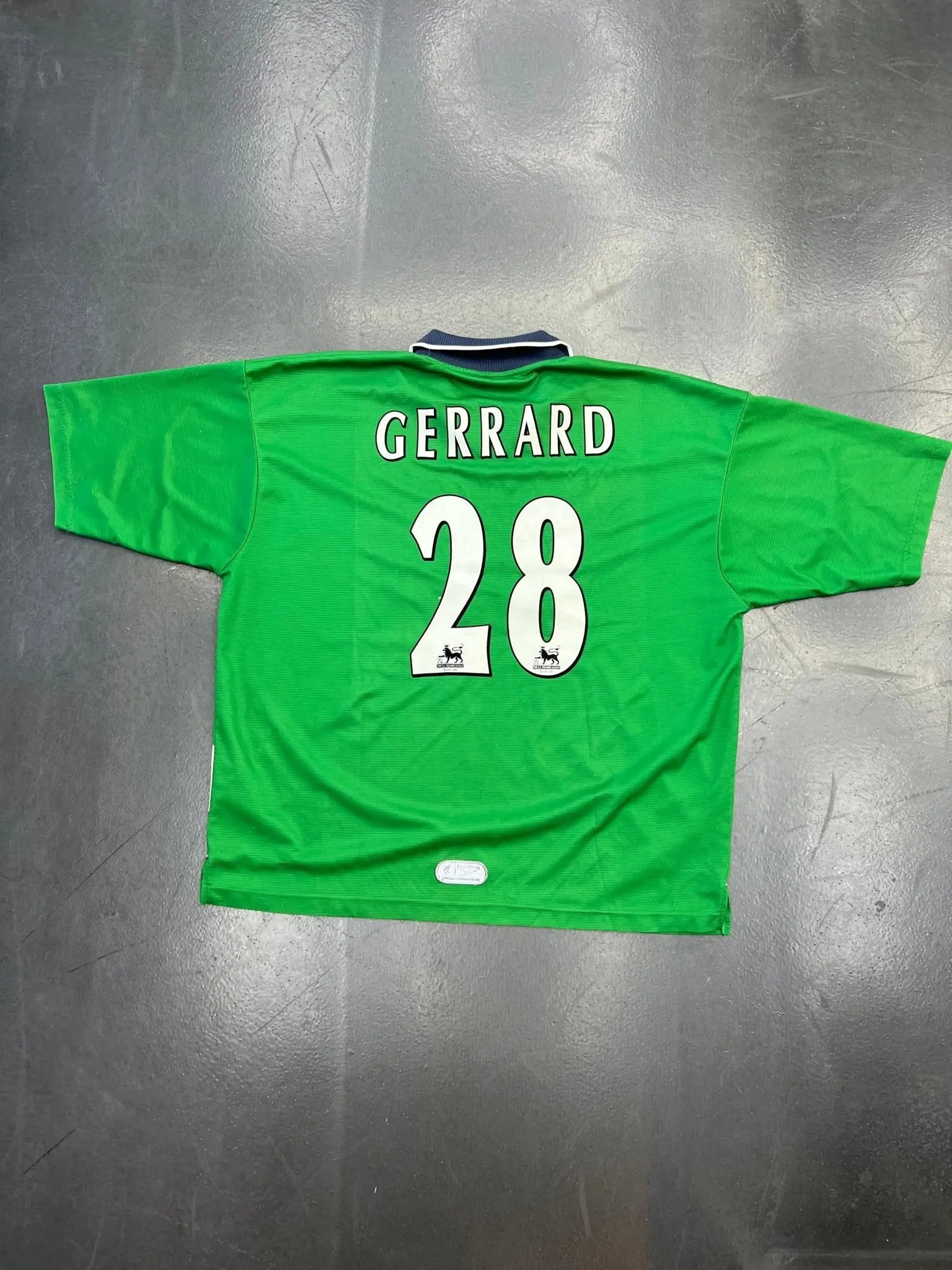 Reebok Liverpool FC 1999–2000 Away Jersey – Gerrard 28 - STA Apparel - Liverpool
