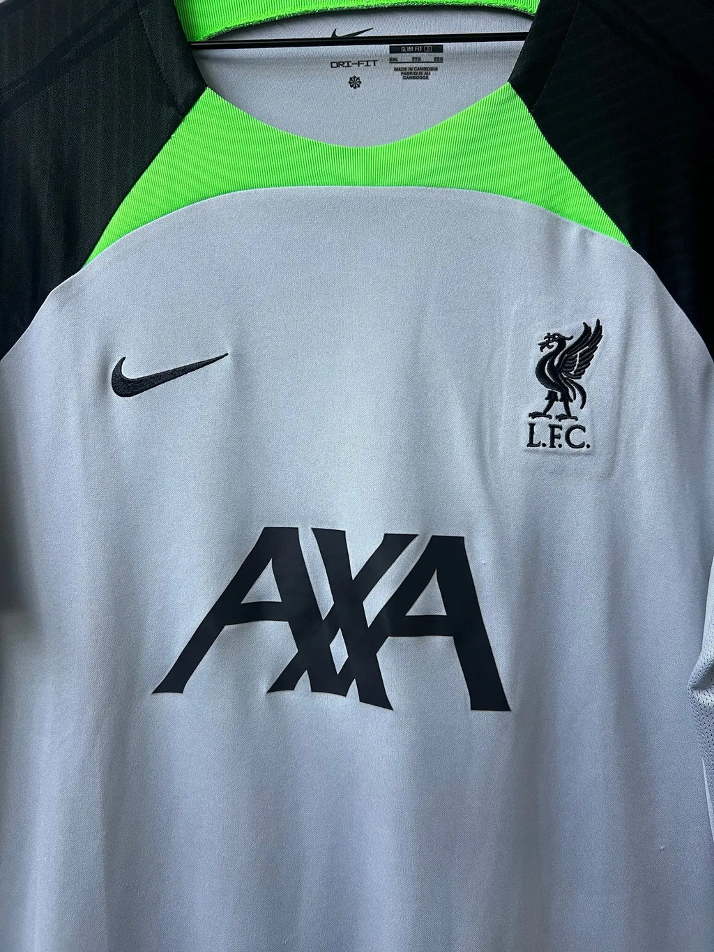 Nike Liverpool 2023/24 Strike Training Top detail