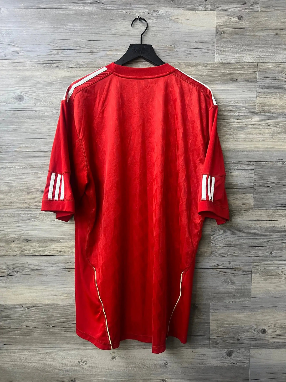 Adidas Liverpool 2010/12 home jersey back