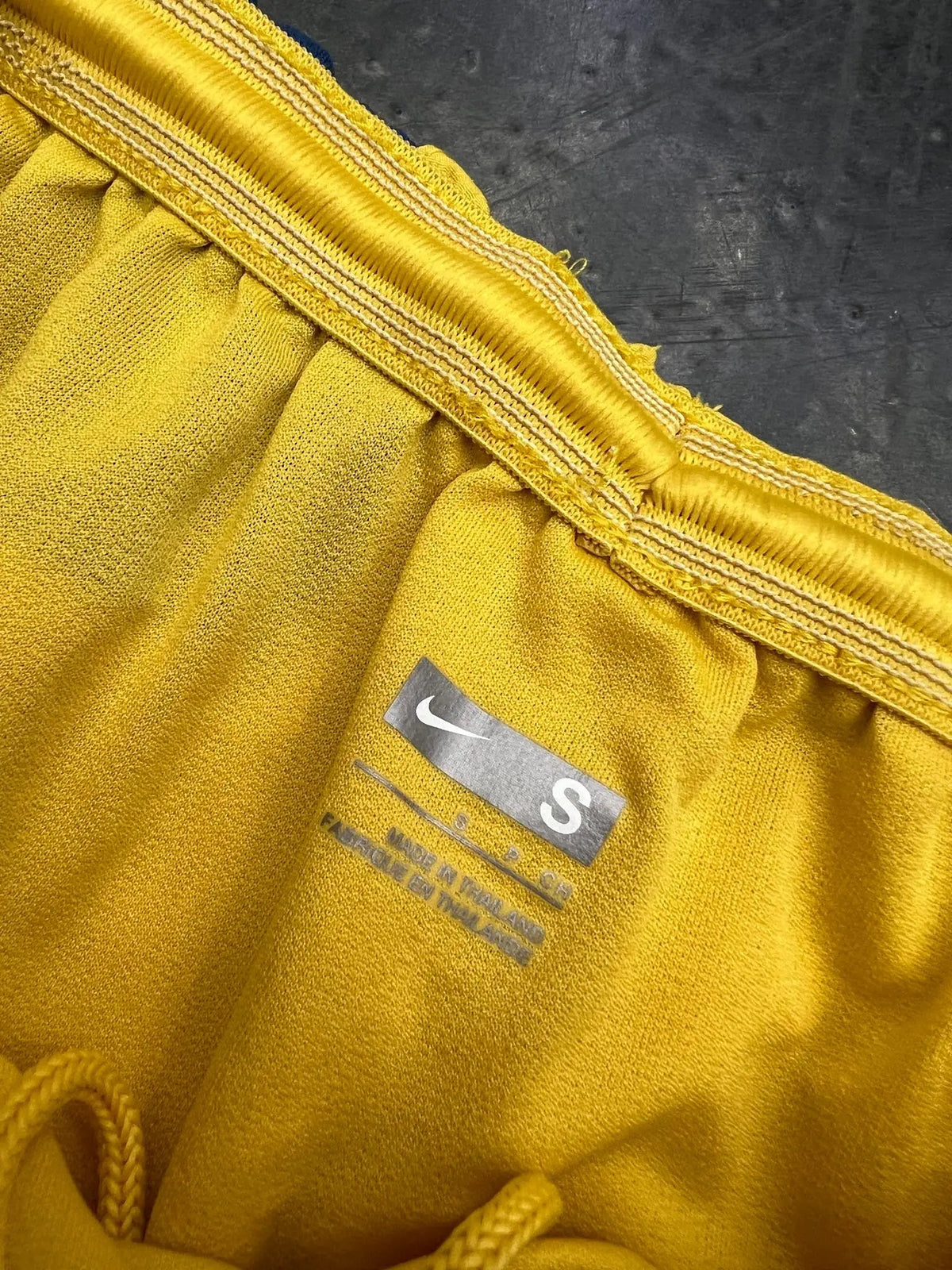 Item 084 — size and product label